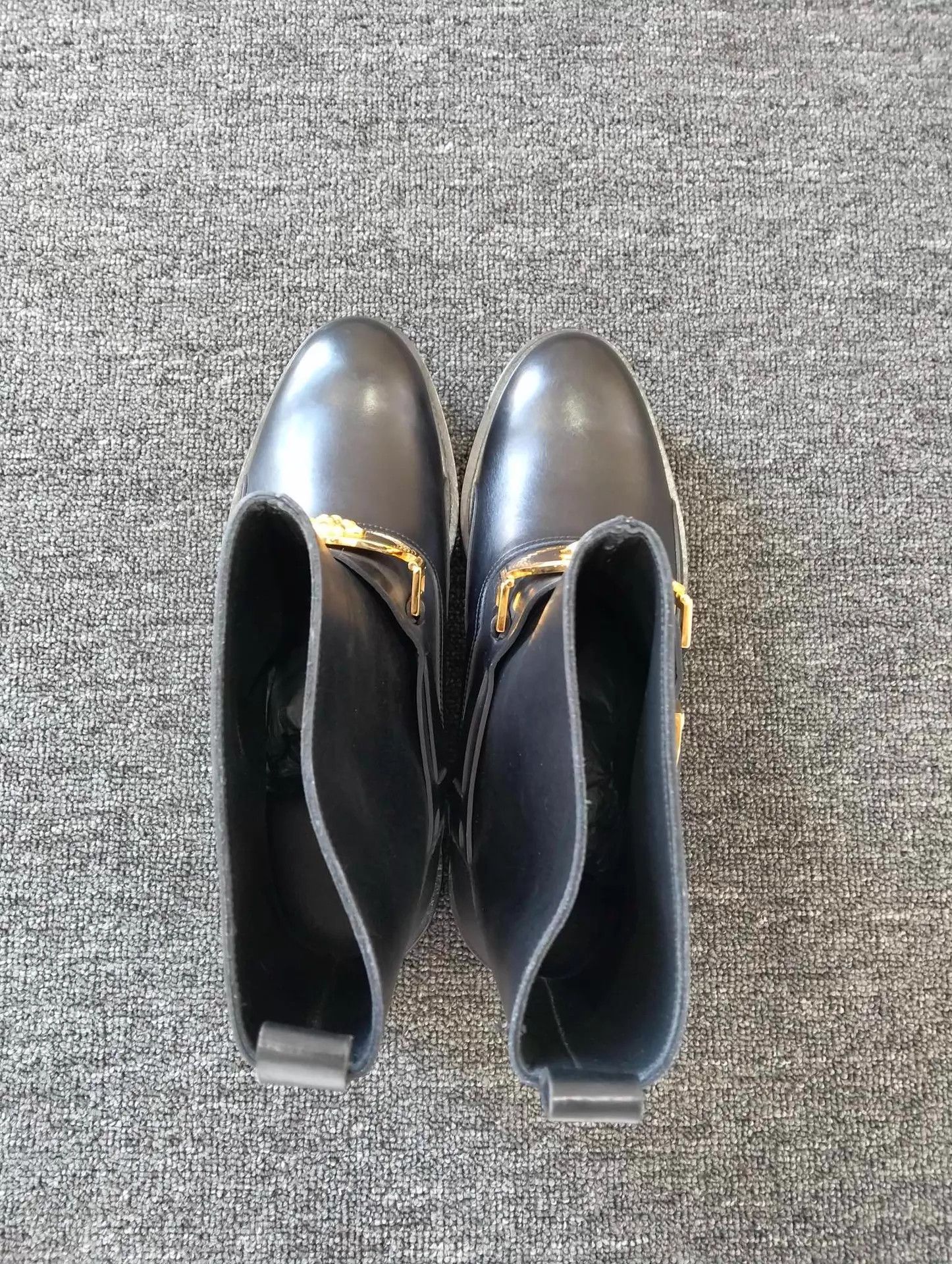 Versace VERSACE short boots 40 98 new Size US 9 / IT 39 - 7 Thumbnail