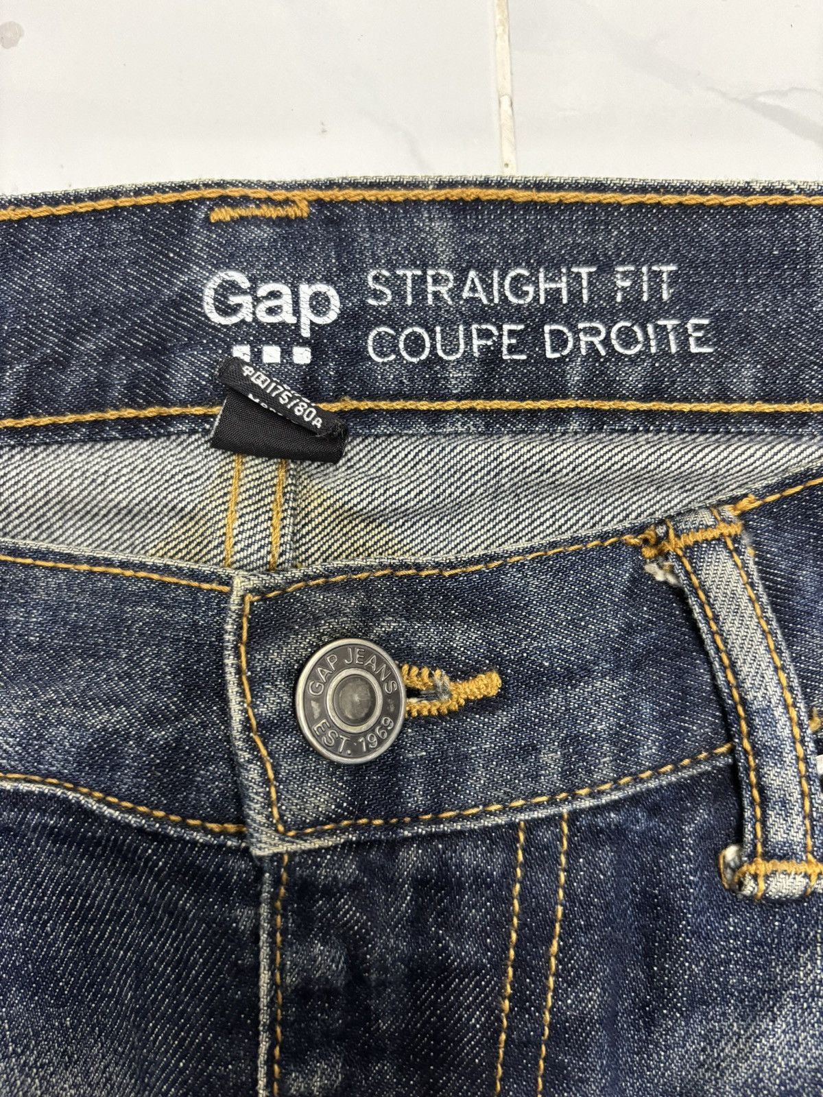Gap × If Six Was Nine × Le Grande Bleu (L.G.B.) GAP STRAIGHT FIT COUPE DROITE DISTRESSED DENIM Size US 35 - 9 Thumbnail