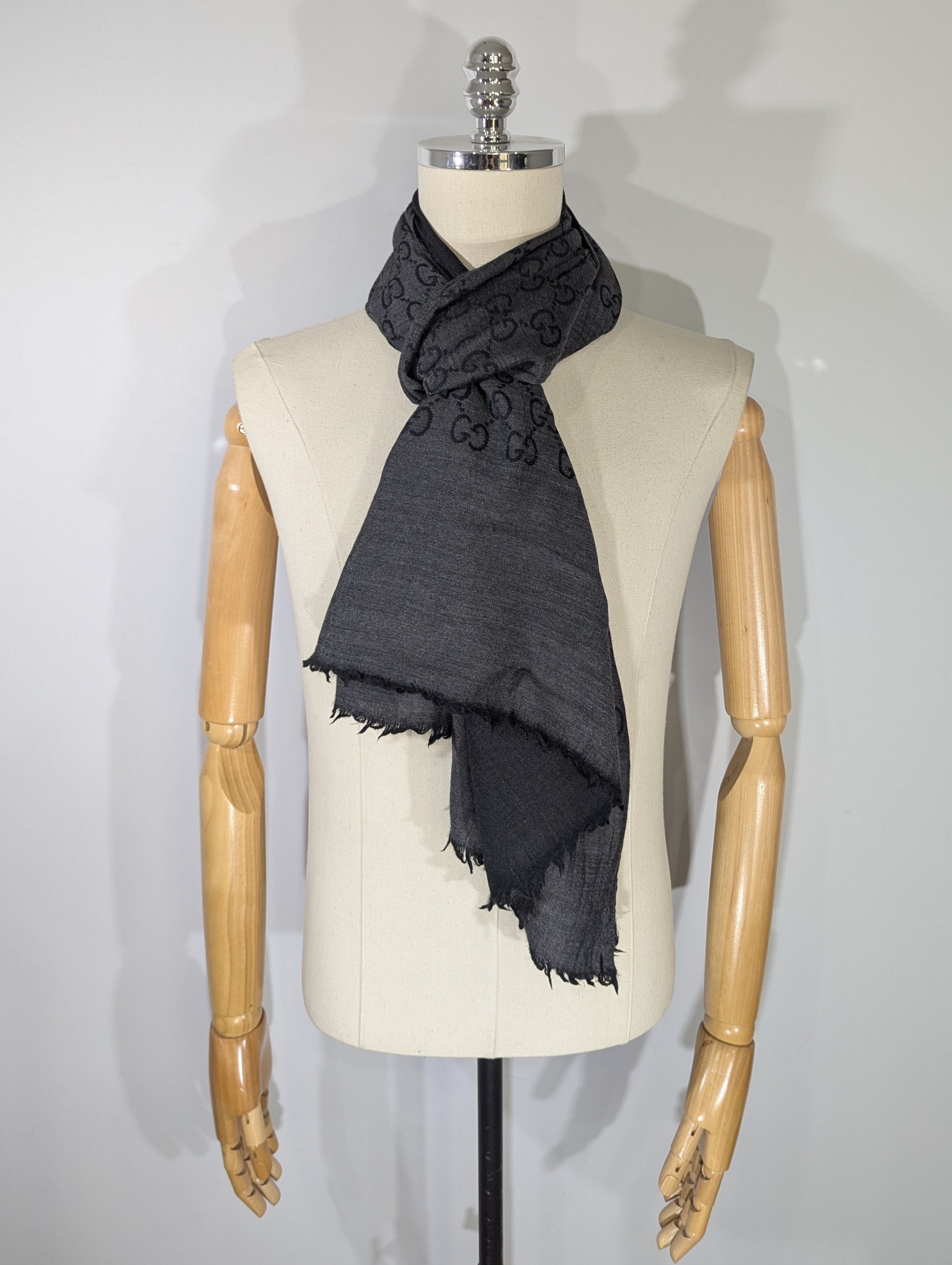 Gucci Gucci GG Monogram Scarf 200*70 Made In Italy 165903 3G646 Size ONE SIZE - 1 Thumbnail