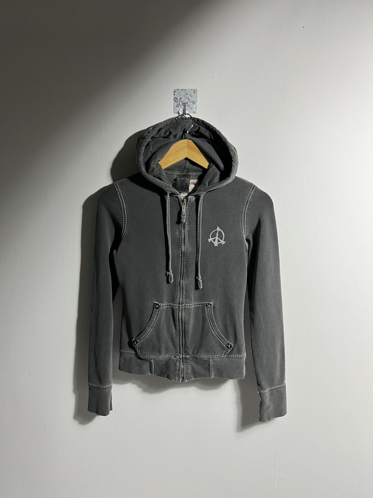 True Religion True Religion I6W9 Punk Seditionaries Hoodie Size XS / US 0-2 / IT 36-38 - 1 Thumbnail