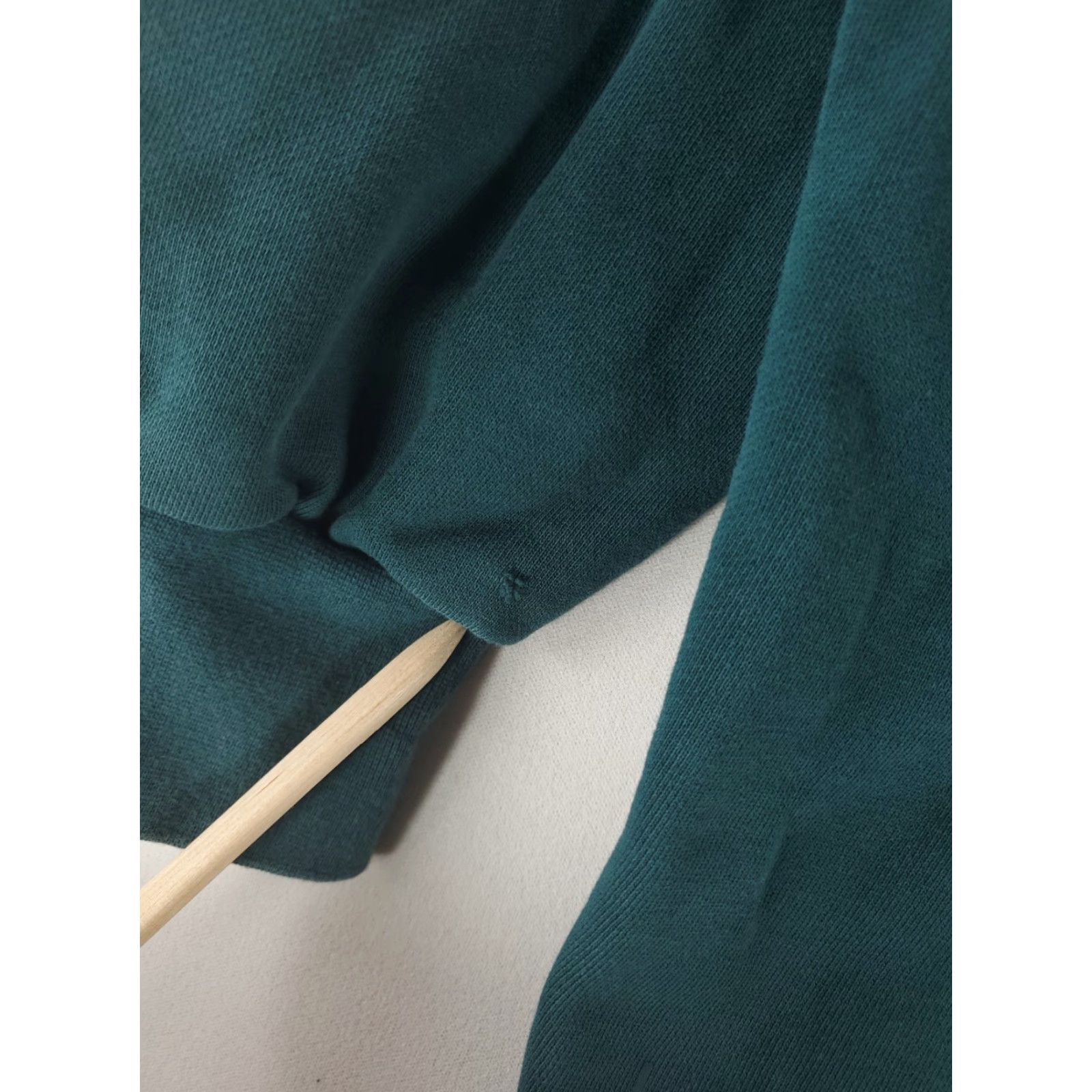 Lululemon Lululemon Sweatshirt Crew Perfectly Oversized Green Womens 6 Womens 6 Crew Sweatshirt Green Lululemon - Note: Small hole sleeve (see pic) Size M / US 6-8 / IT 42-44 - 4 Thumbnail