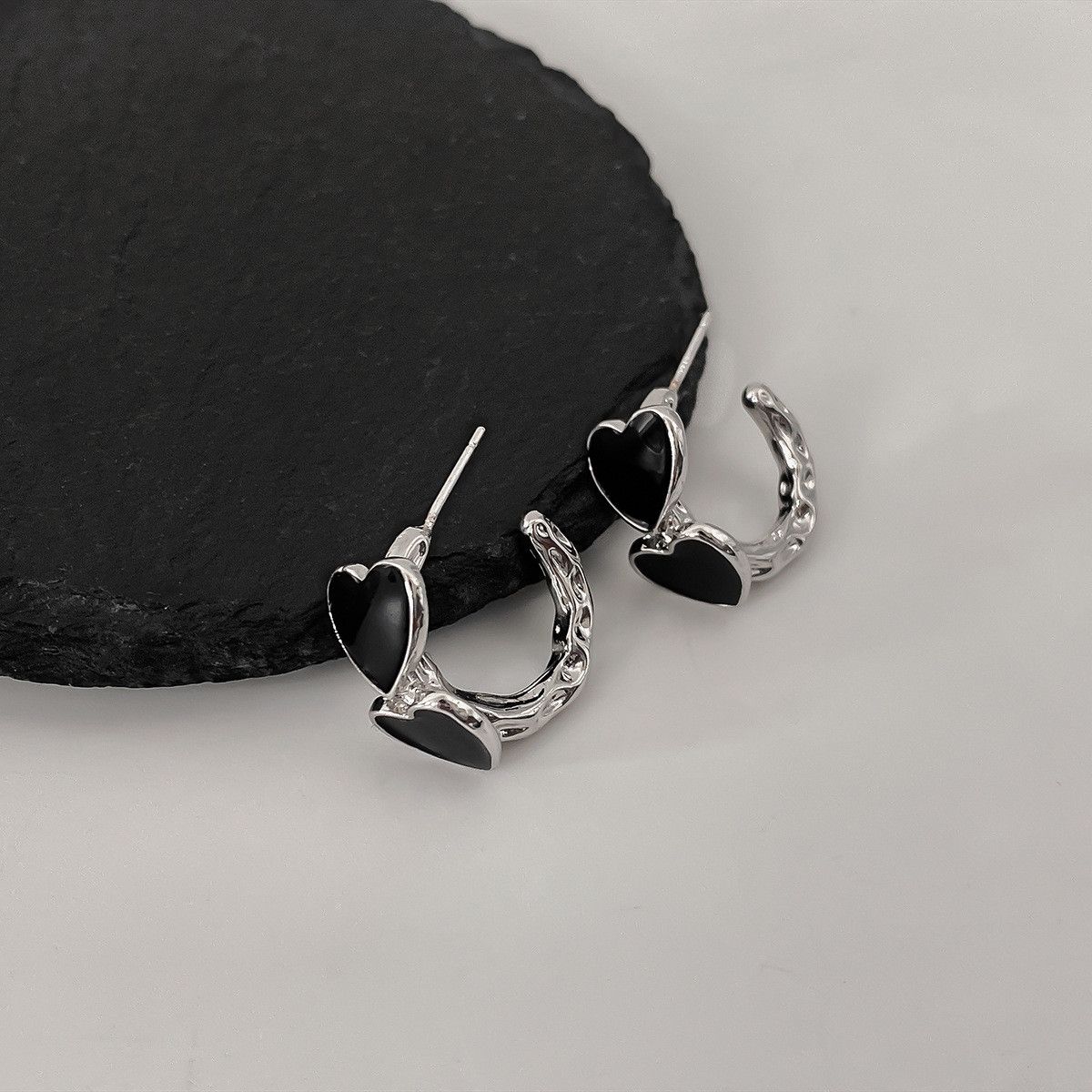 Jewelry Heart Modern Earrings One Pairs Chrome Jewelry Size ONE SIZE - 1 Thumbnail