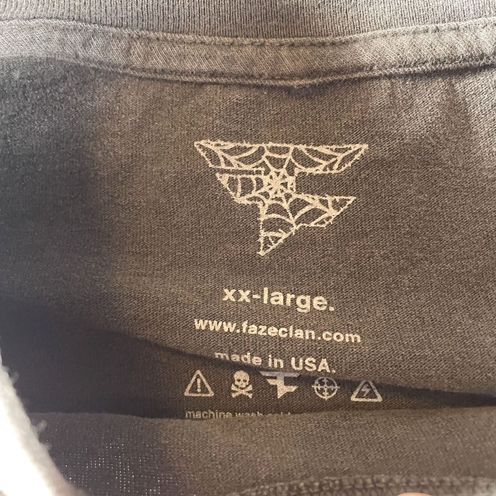 Vintage Faze Shirt Men’s XXL Horror Family Twitch Streaming Gray 2XL Cinna Rug Faze Clan Shirt Mens Size US XXL / EU 58 / 5 - 5 Thumbnail