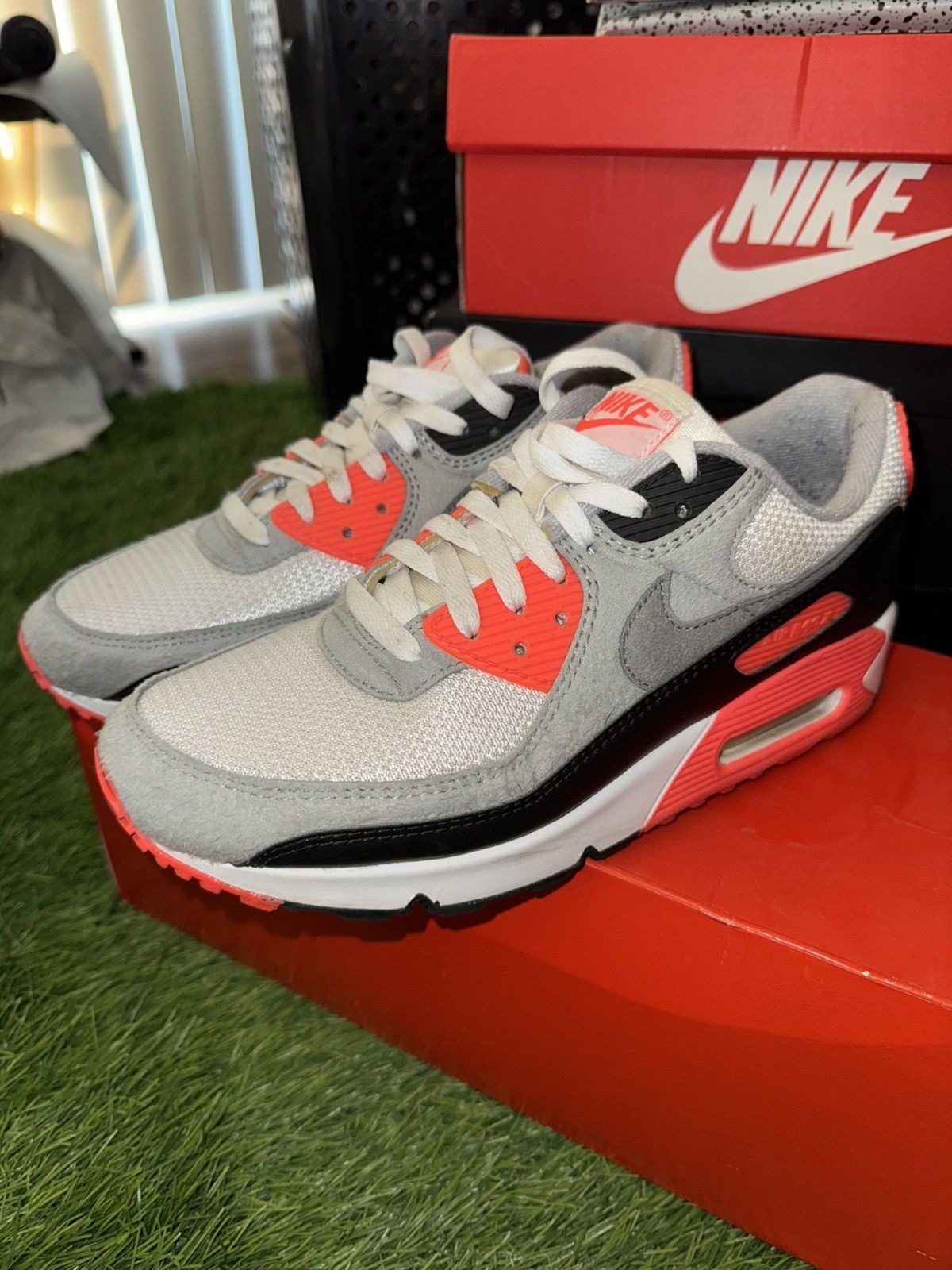 Nike Nike Air Max 90 Infrared 2020 Sneakers Size US 9 / EU 42 - 2 Thumbnail