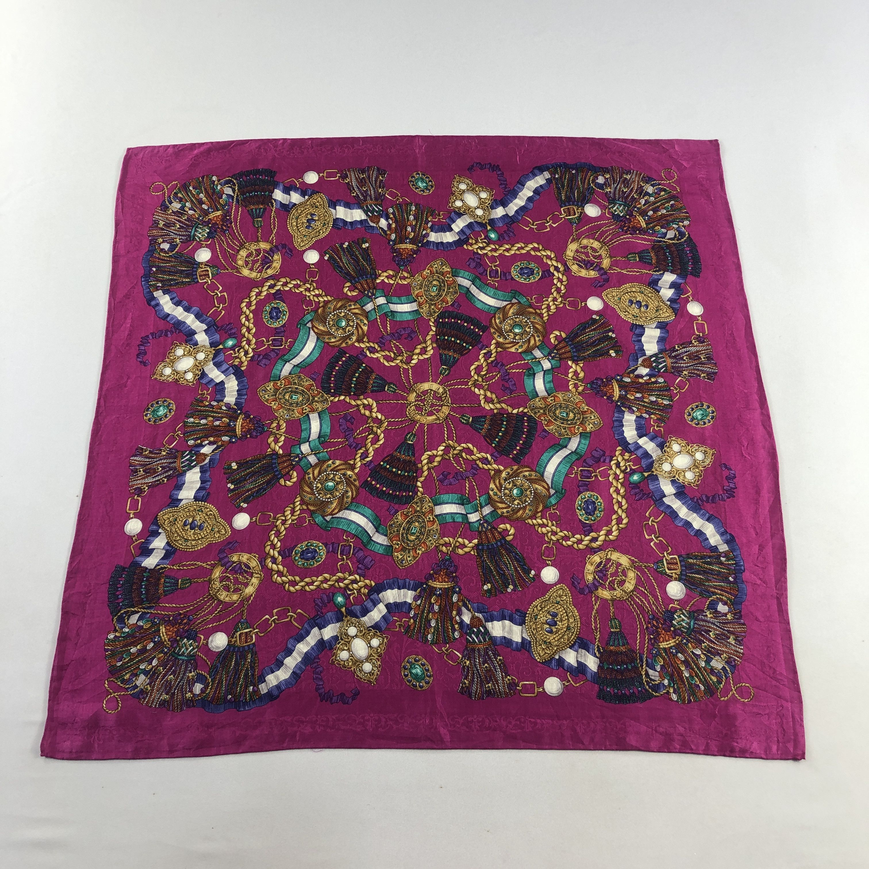 Vintage CeLIne Handkerchief Neckerchief Bandana H2626 Size ONE SIZE - 1 Thumbnail