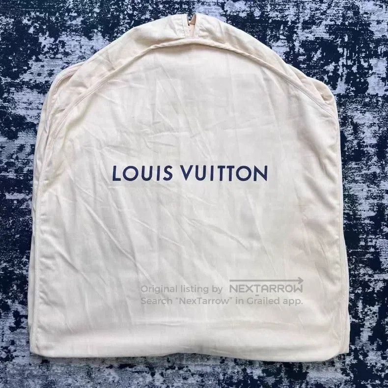 Louis Vuitton Louis Vuitton 25 Latest Cursive Letter logo Sweatshirt Size US XL / EU 56 / 4 - 7 Thumbnail