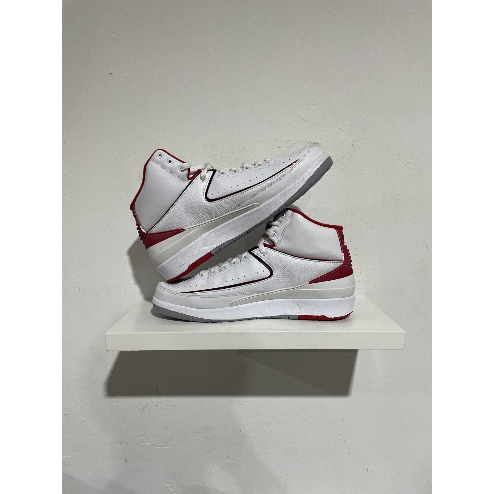NIKE JORDAN 2 COUNTDOWN PACK SIZE 11.5 PREOWNED