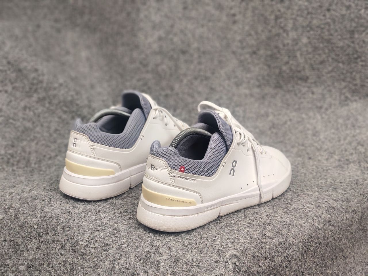 On On The Roger on cloud swiss Advantage Lilac Sneakers Shoes Size US 9.5 / IT 39.5 - 11 Thumbnail