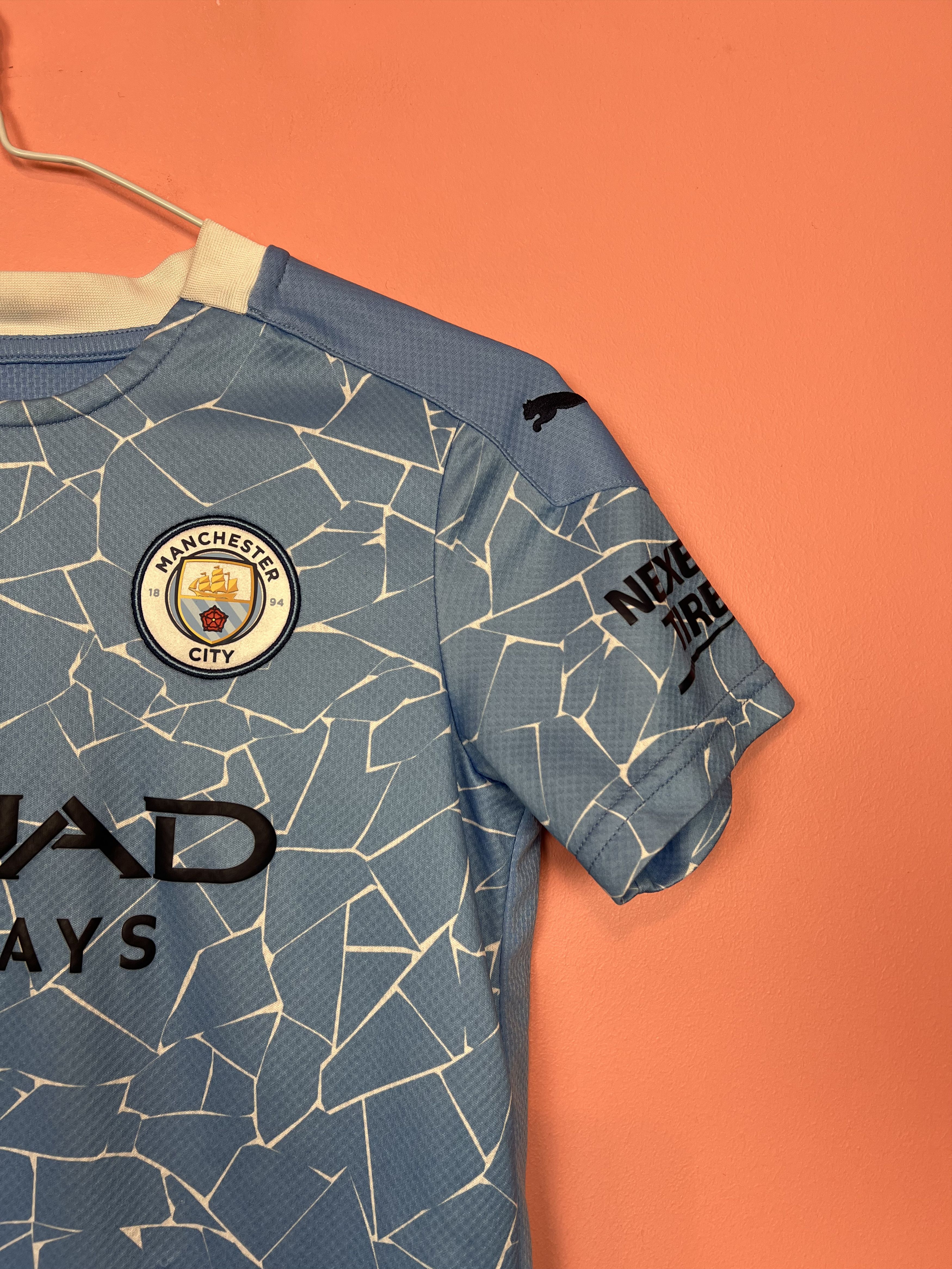 Other Puma Manchester City kids 10 Kun Aguero soccer jersey Size US XS / EU 42 / 0 - 9 Thumbnail