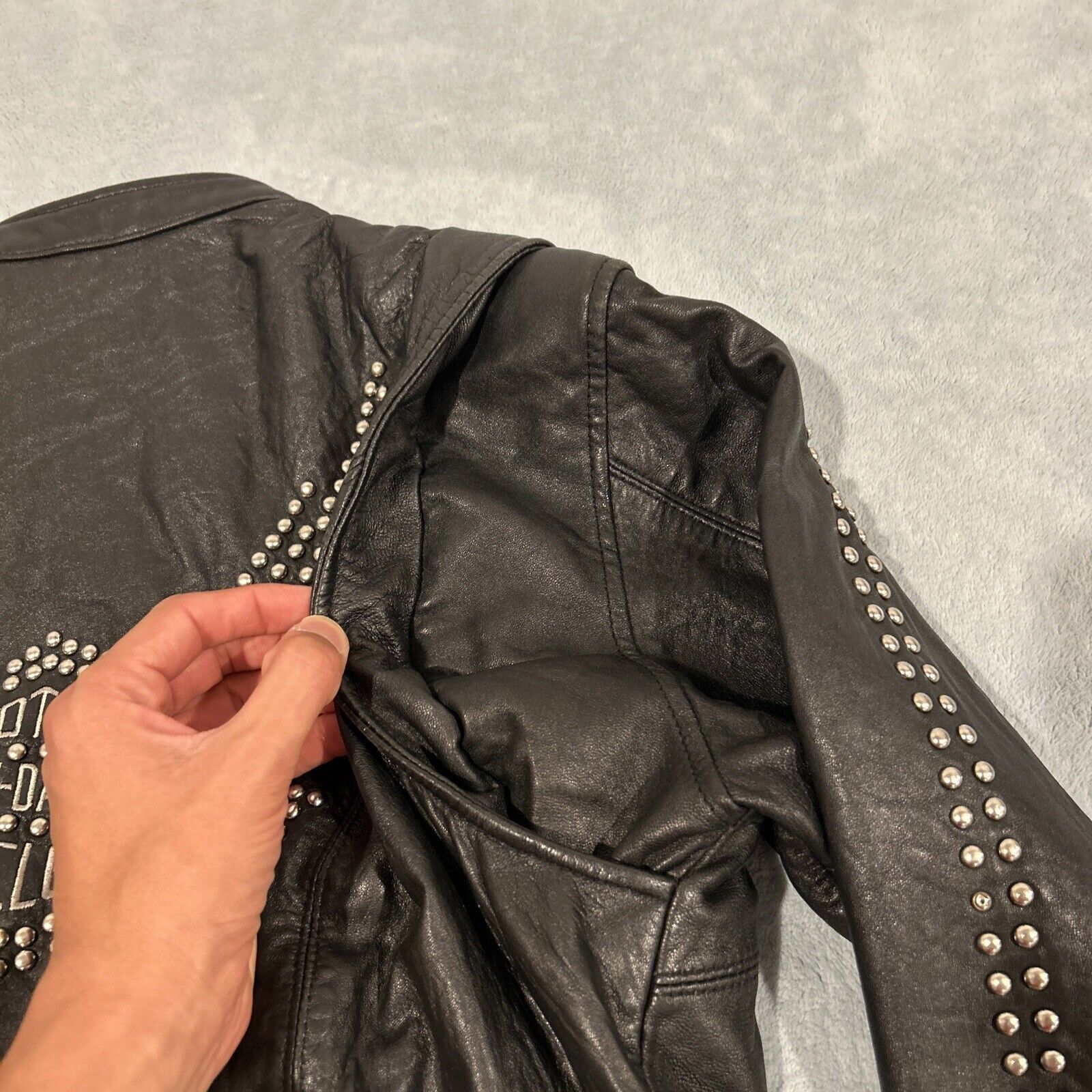 Harley Davidson Harley Davidson Studded Leather Jacket Womens XS Chest 19 Size XS / US 0-2 / IT 36-38 - 4 Thumbnail