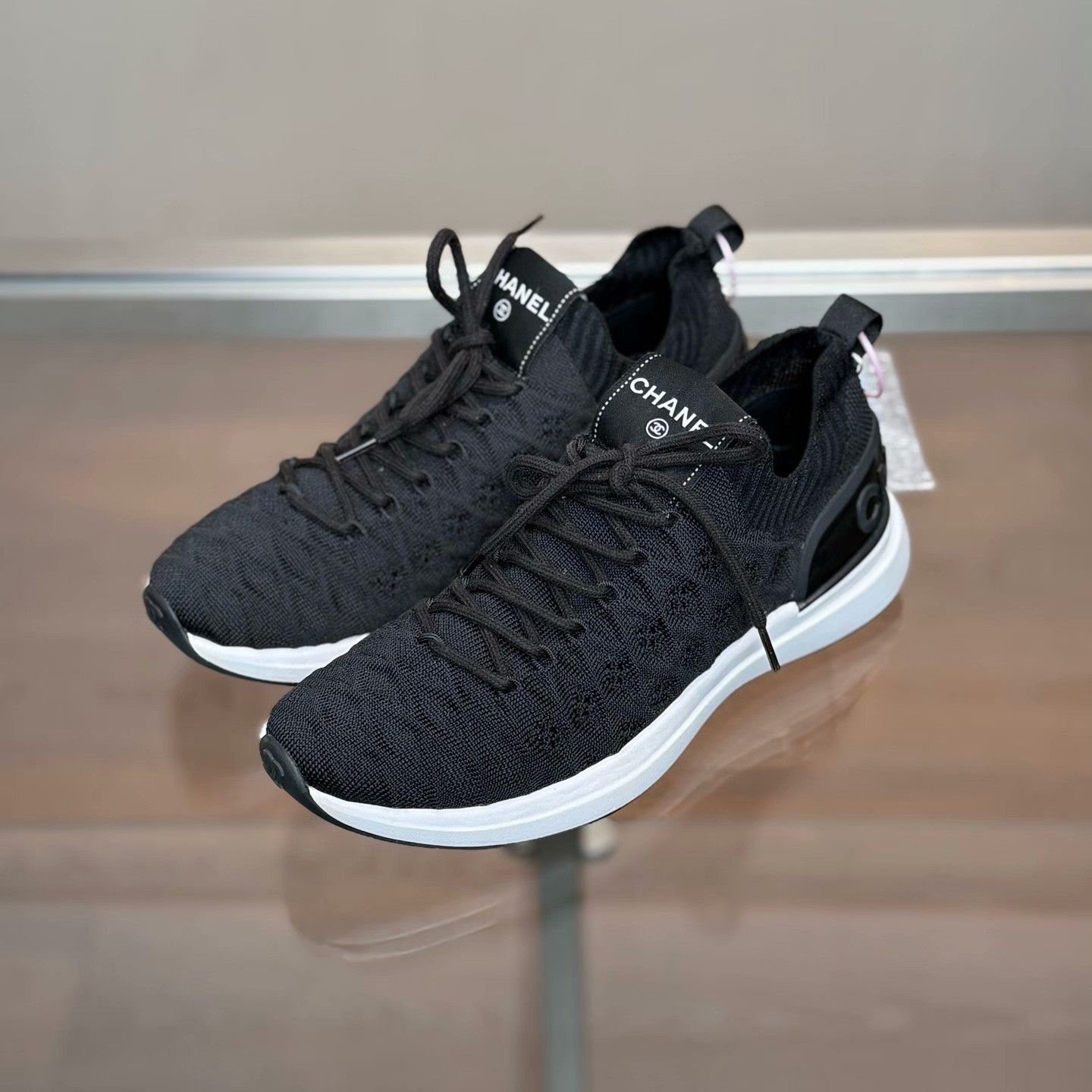 Chanel Chanel Casual Black Lowtop Sneakers 22 Women Size US 8 / IT 38 - 1 Thumbnail