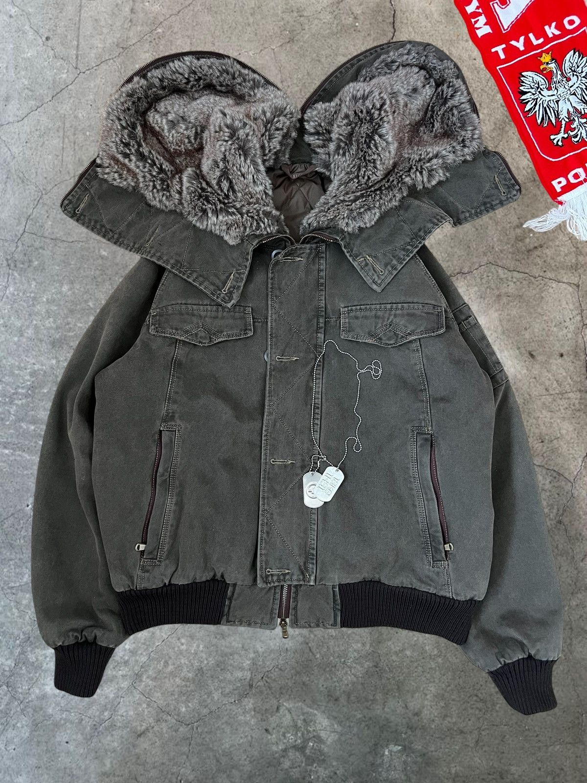 Vintage Vintage khaki avant garde bomber jacket with fur Size US M / EU 48-50 / 2 - 1 Thumbnail