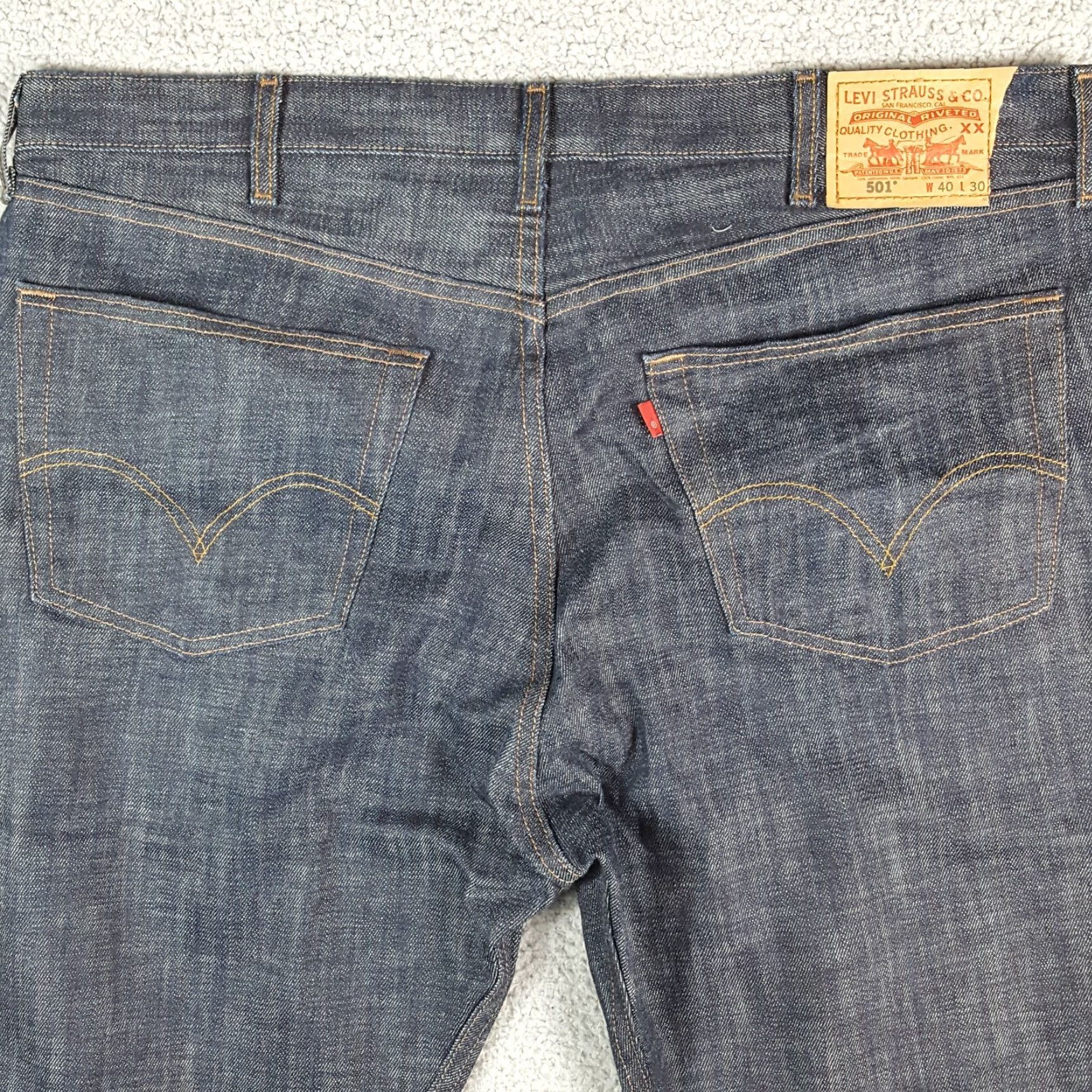 Levi's VINTAGE Levi's 501 Regular Fit Cowboy Dark Wash Button Fly 40x30 Denim Blue Jeans Jeans Men Blue Cotton 5-Pocket 90s Western Workwear Size US 40 / EU 56 - 7 Thumbnail
