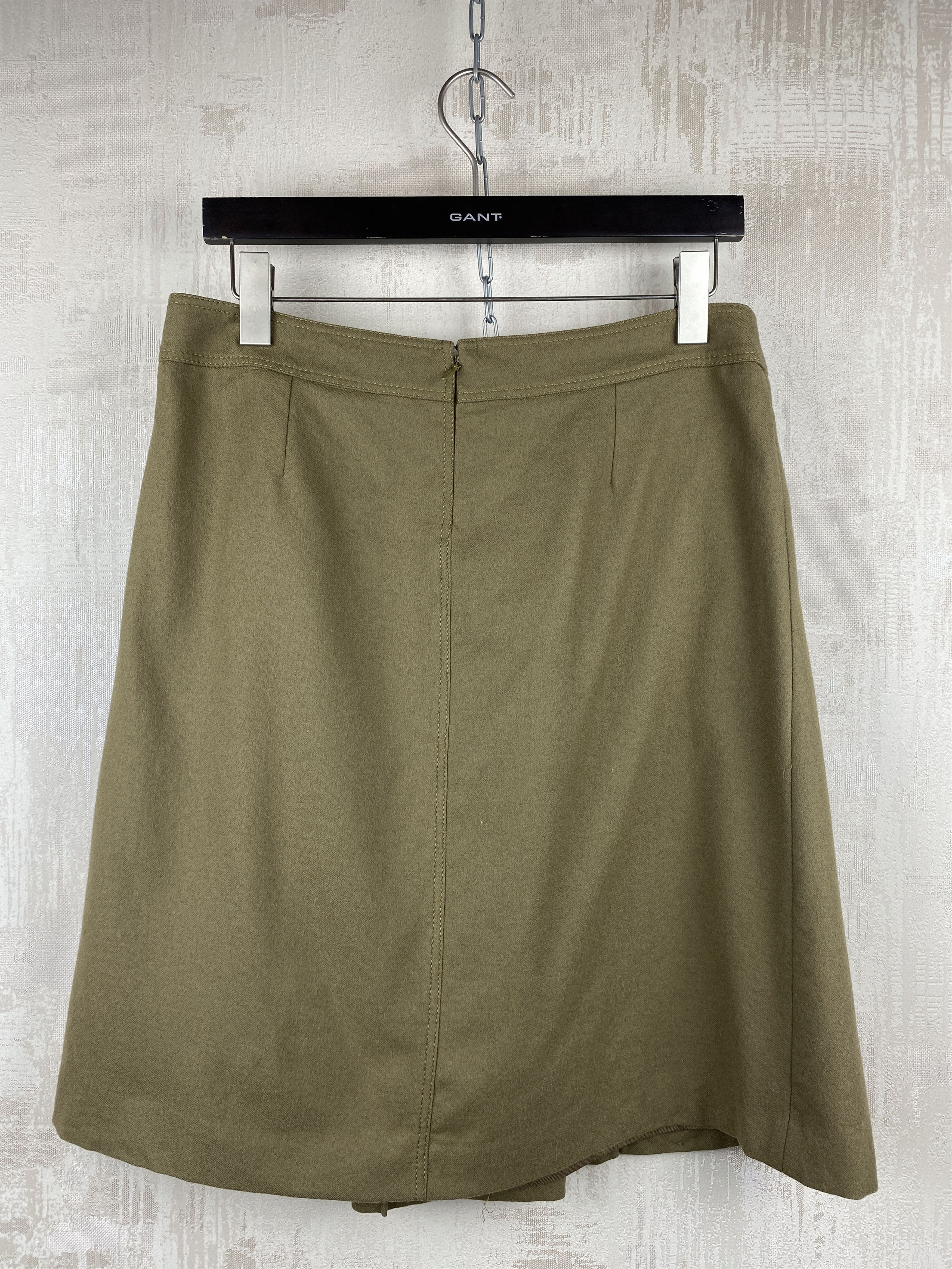 Gucci Gucci Wool Beige Skirt Gold GG Buckle Leather Inserts Size 32" / US 10 / IT 46 - 10 Thumbnail