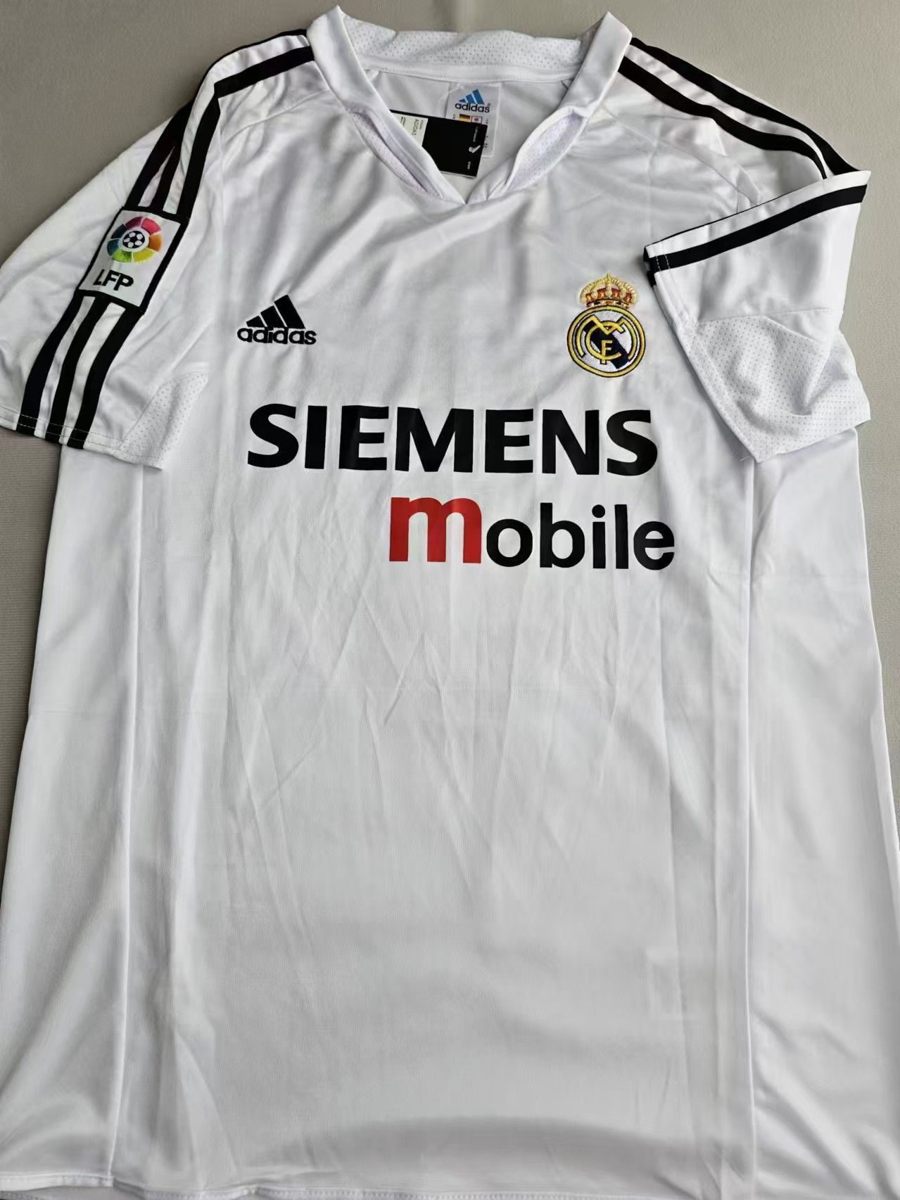 Other 2004 05 Real Madrid Zidane Jersey Home Size US XL / EU 56 / 4 - 2 Thumbnail