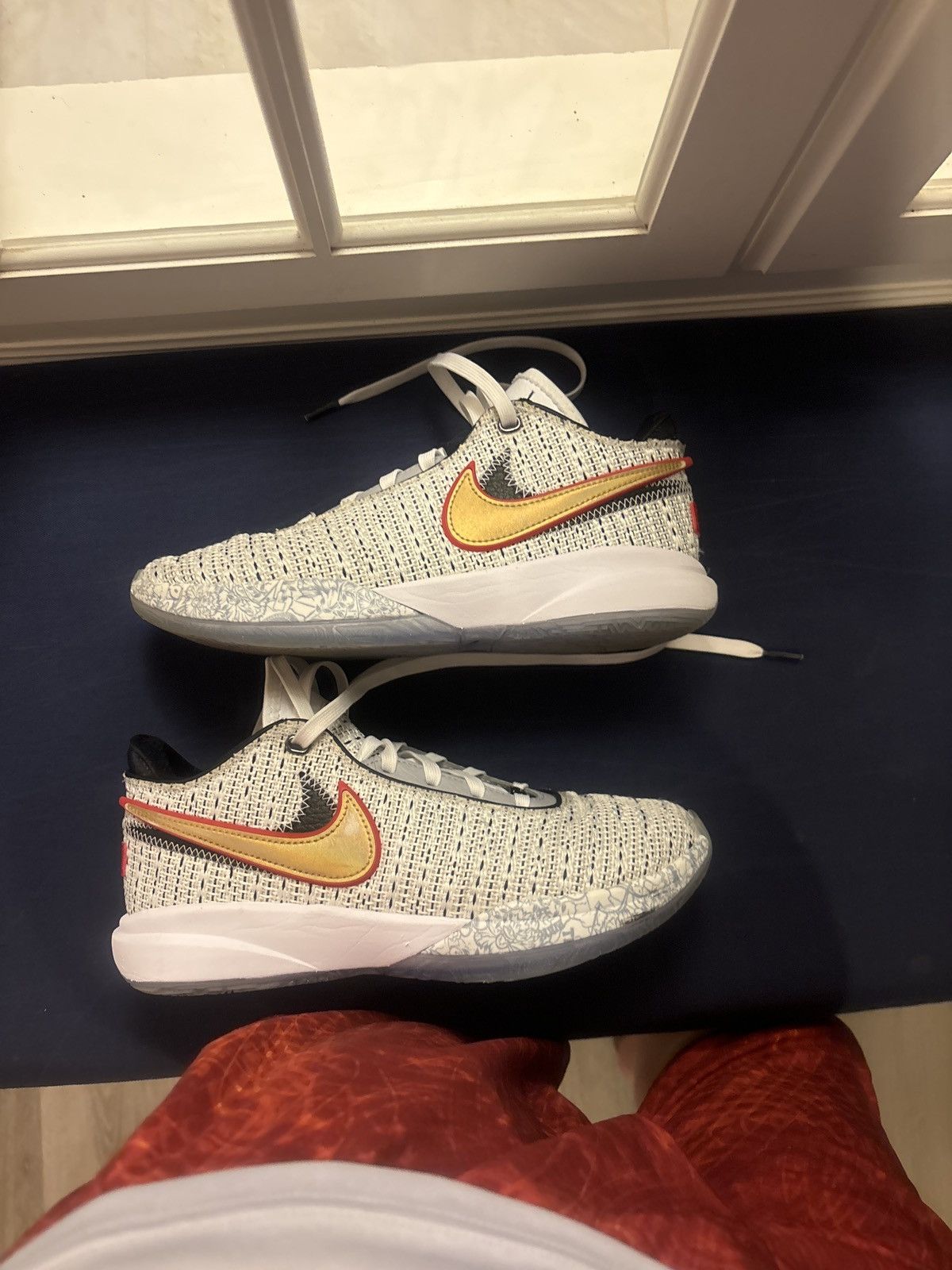 Nike Lebron 20 The Debut GS 6.5Y Used No Box Size US 6.5 / EU 39-40 - 1 Thumbnail