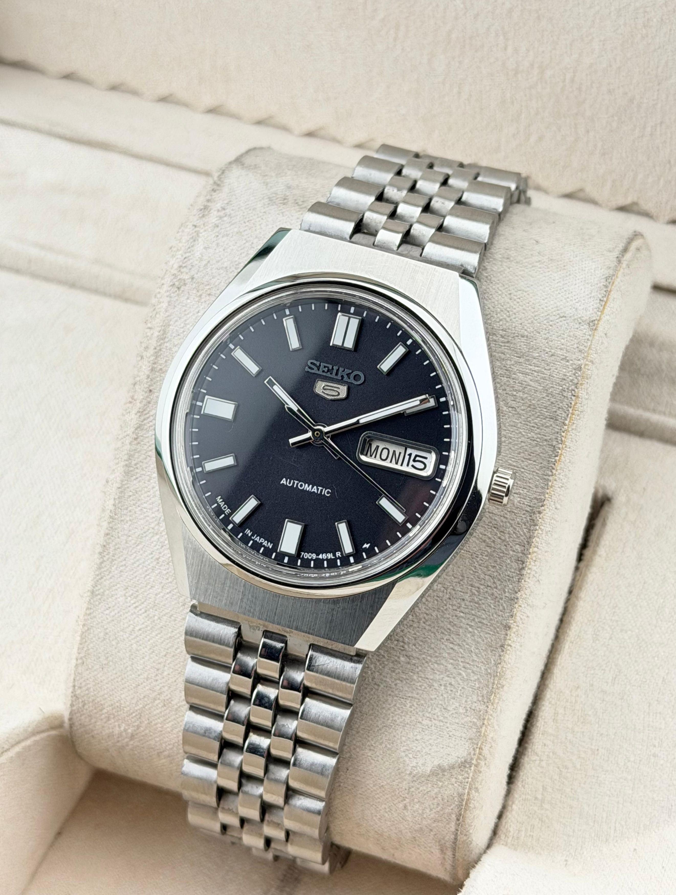 Seiko Elegant Men's Wrist Automatic Watch Size 36 - 6 Thumbnail