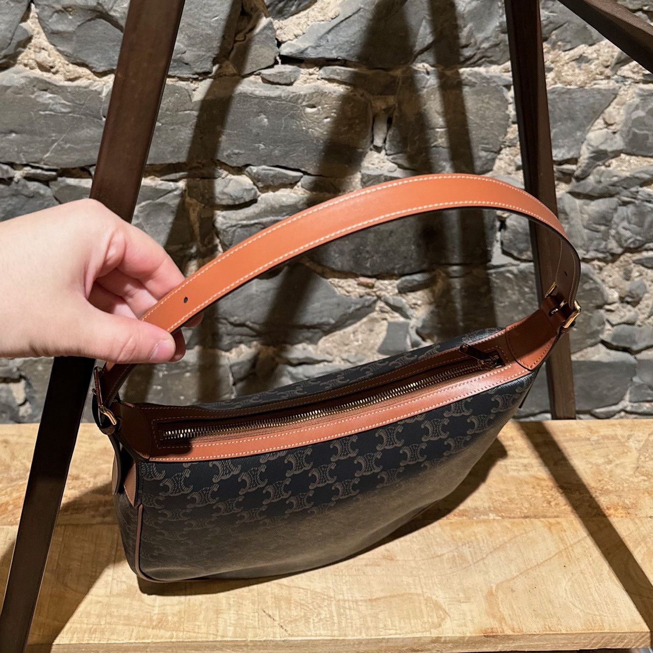 Celine Celine Triomphe Print Medium Heloise Shoulder Bag Size ONE SIZE - 6 Thumbnail