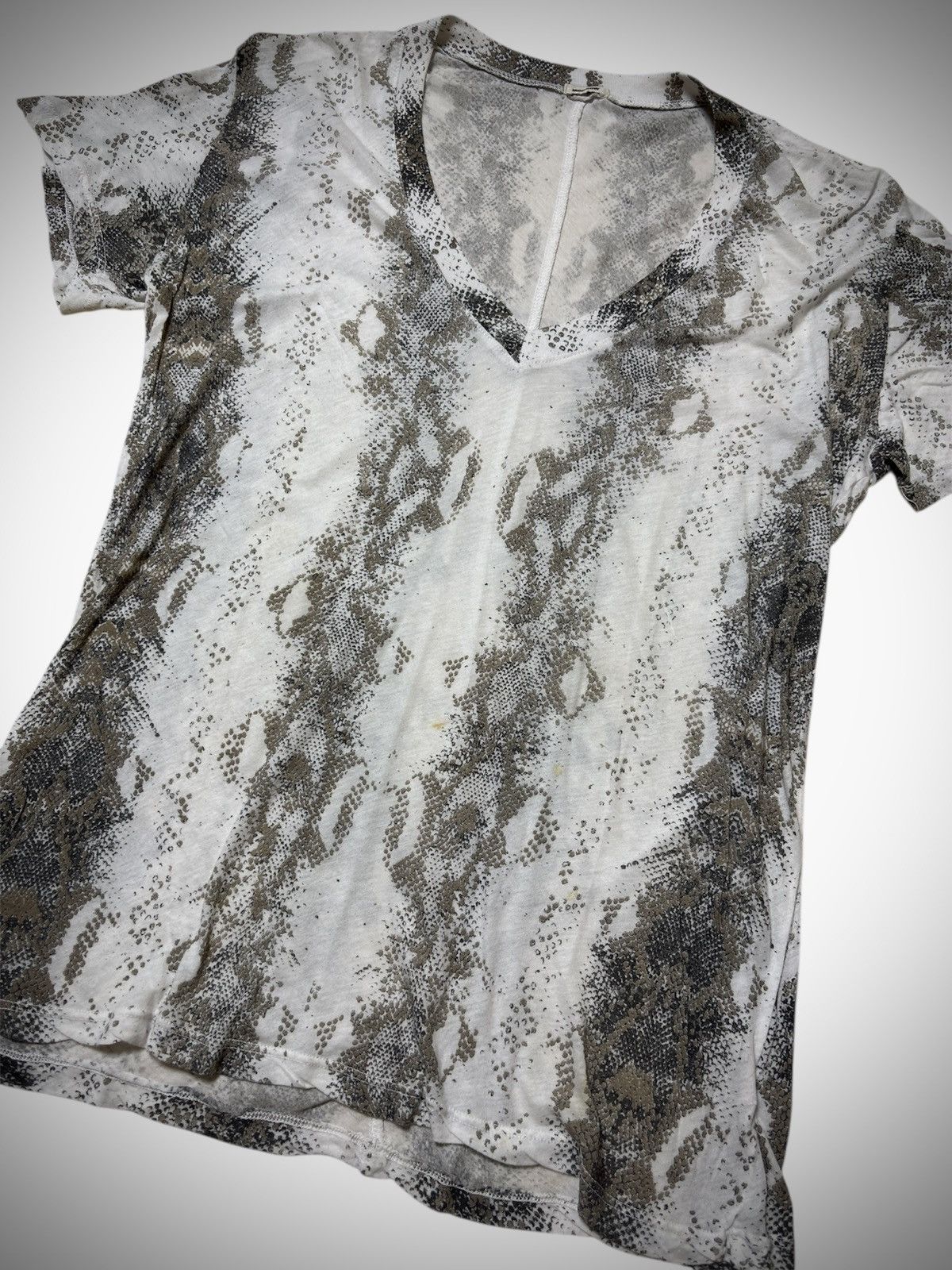 MONROW Monrow - Snakeskin Vneck Short Sleeve Size S / US 4 / IT 40 - 2 Thumbnail