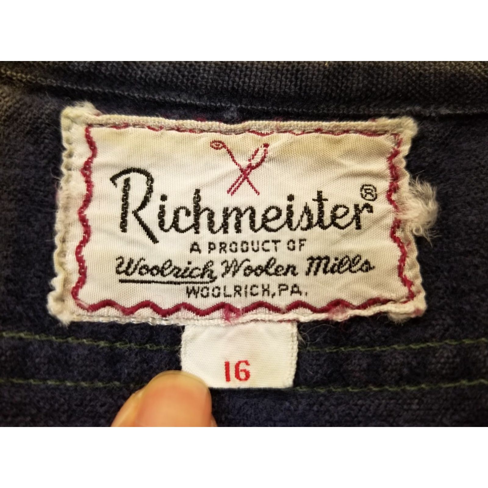 Vintage VINTAGE Woolrich GUSSET NAVY CHAMOIS WORK SHIRT SZ 16 SHIRT Mens Long Sleeve 50's Richmeister Cross Shoulder 18in Chest 23in | 27in Top to Bottom Size US L / EU 52-54 / 3 - 5 Thumbnail