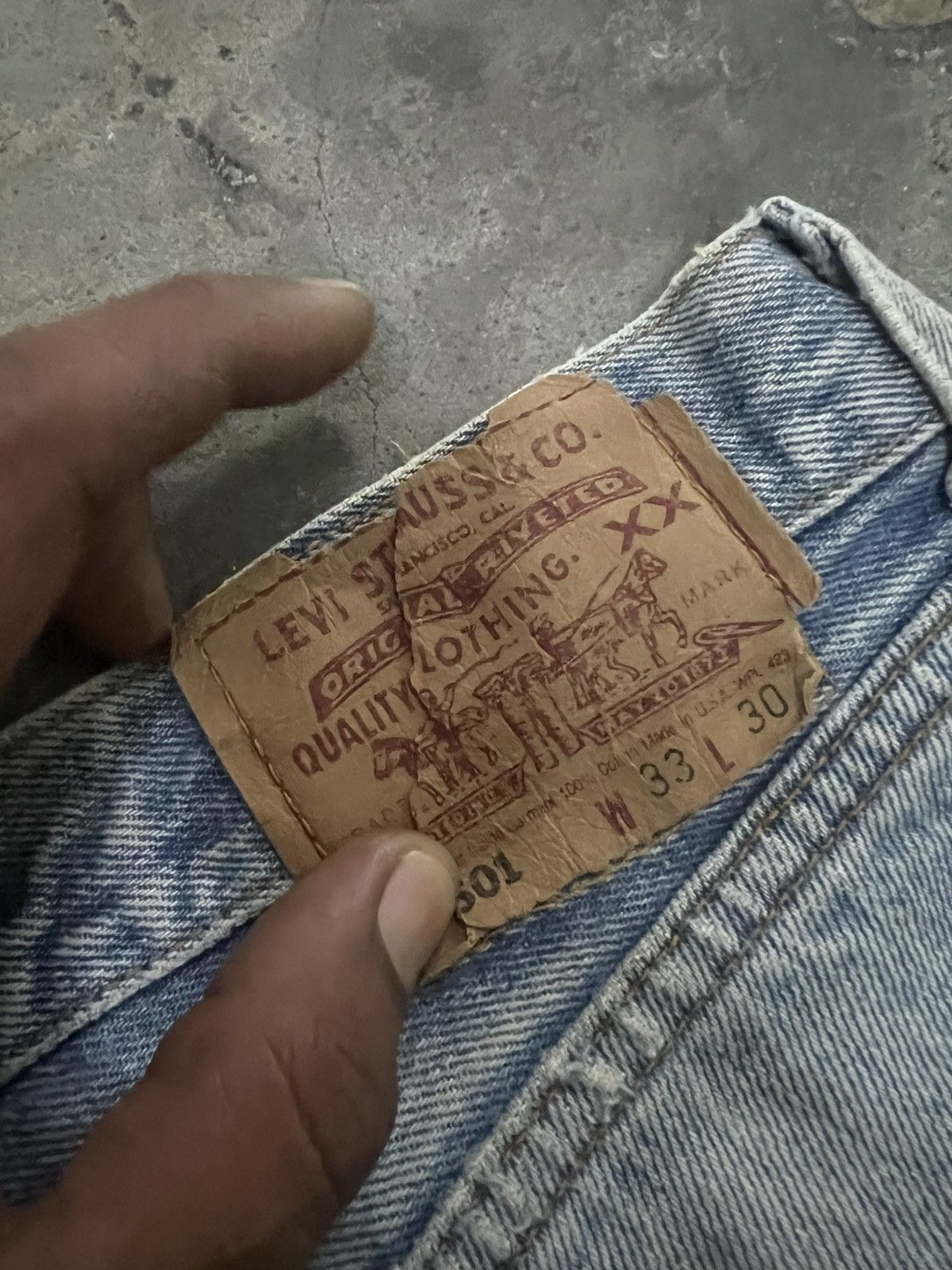 Japanese Brand × Levi's THRASHED VINTAGE LEVIS 501 DISTRESSED DENIM PANT Size US 31 - 9 Thumbnail
