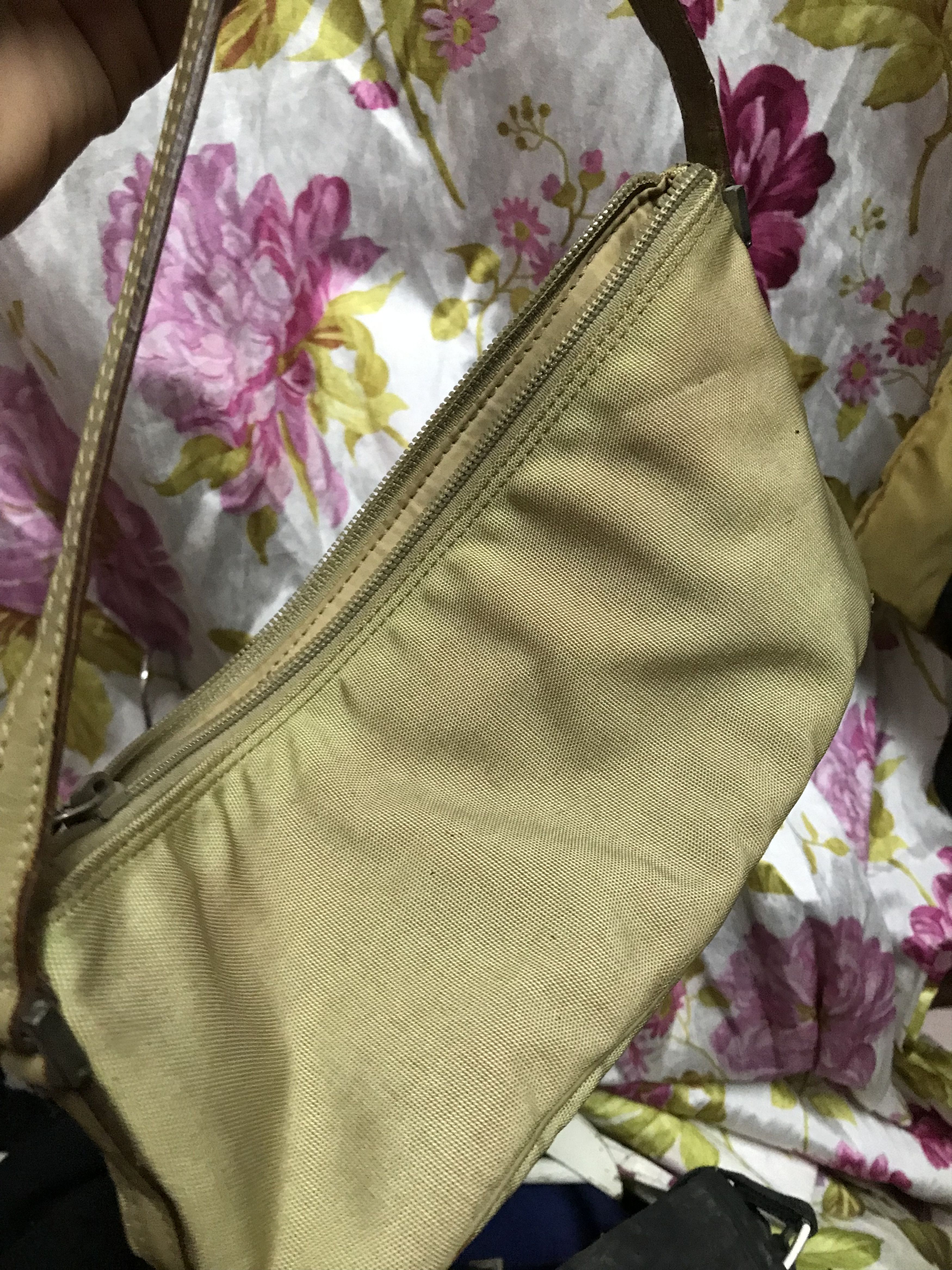 Gucci × Vintage Authentic Gucci Ponchete Distress Size ONE SIZE - 8 Thumbnail