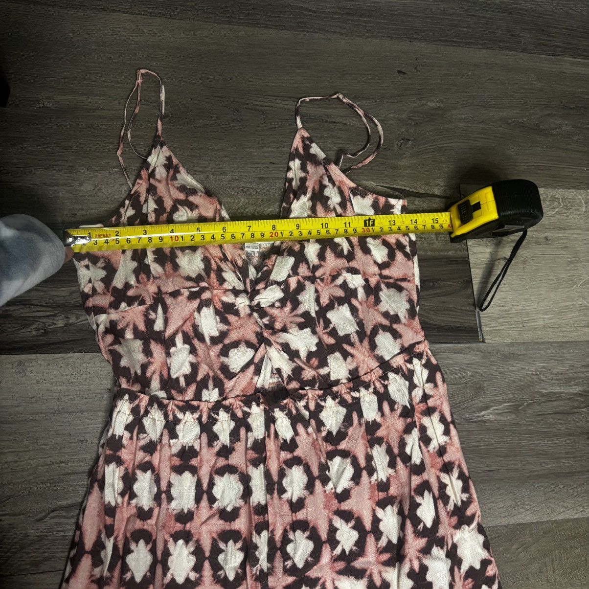 Loft NWT LOFT Sunwashed Floral Twist Tiered Midi Dress, Size 10P Size M / US 6-8 / IT 42-44 - 7 Thumbnail