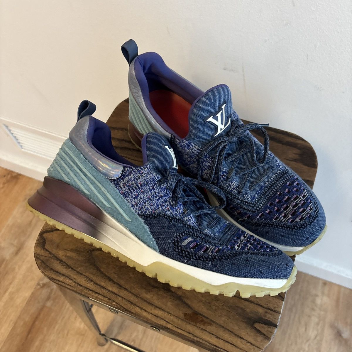 Louis Vuitton Louis vuitton VNR blue size 44 Size US 11 / EU 44 - 1 Thumbnail
