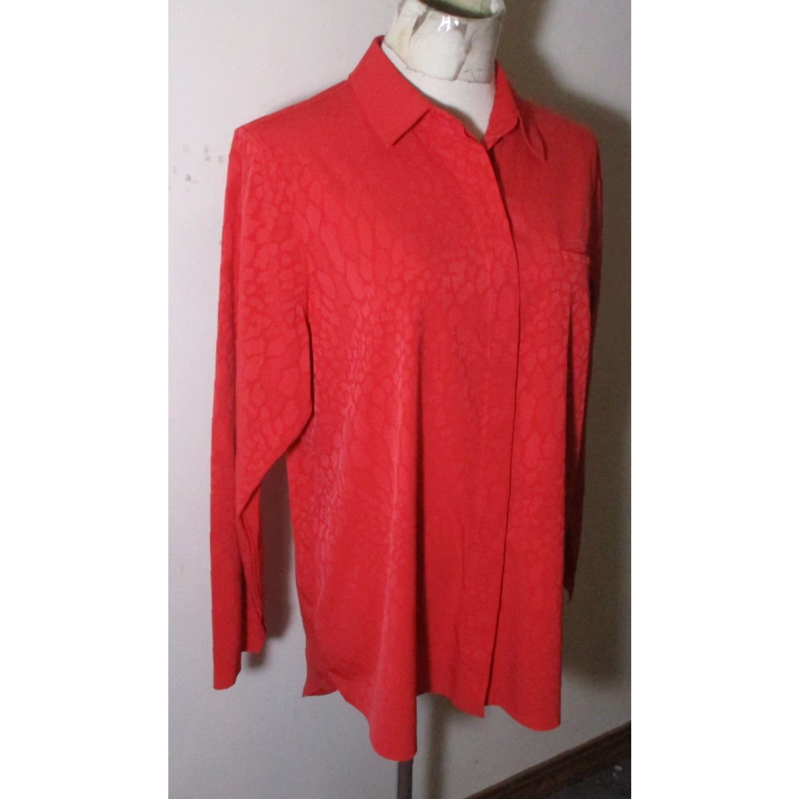 Athleta Athleta Blouse Shirt Red L Women Stretch Long Sleeve Tunic Modern Casual 100% Polyester Spandex Size L / US 10 / IT 46 - 3 Thumbnail