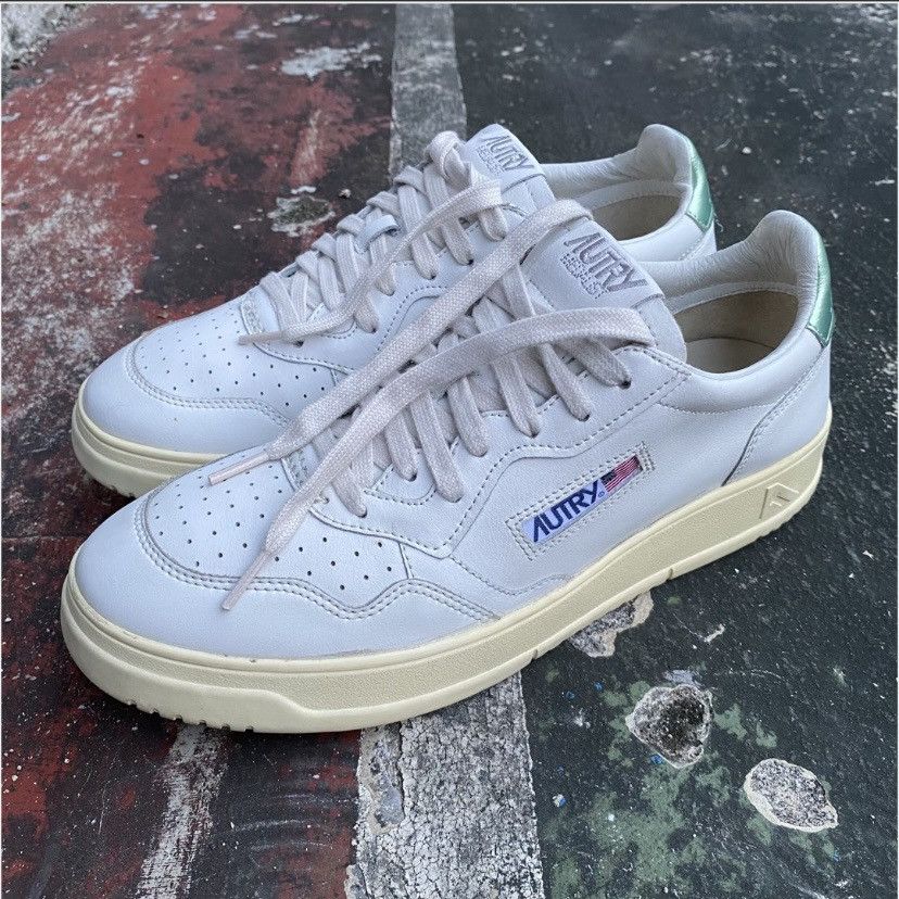 AUTRY AUTRY medalist leather low leather white green metallic Size US 8 / EU 41 - 1 Thumbnail