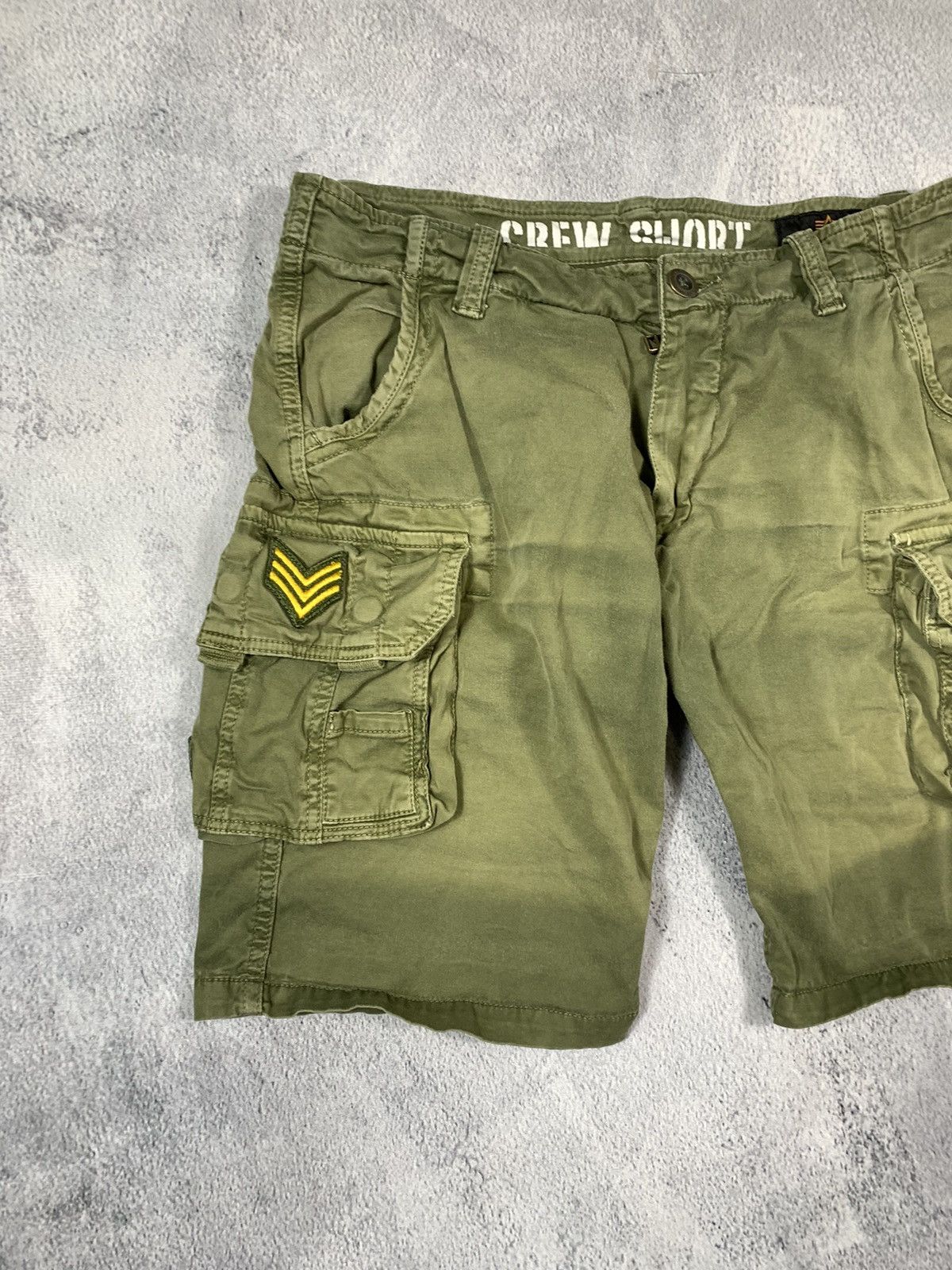 Alpha Industries × Vintage Vintage Y2K Alpha Industries faded cargo shorts size 33 Size US 33 - 2 Thumbnail
