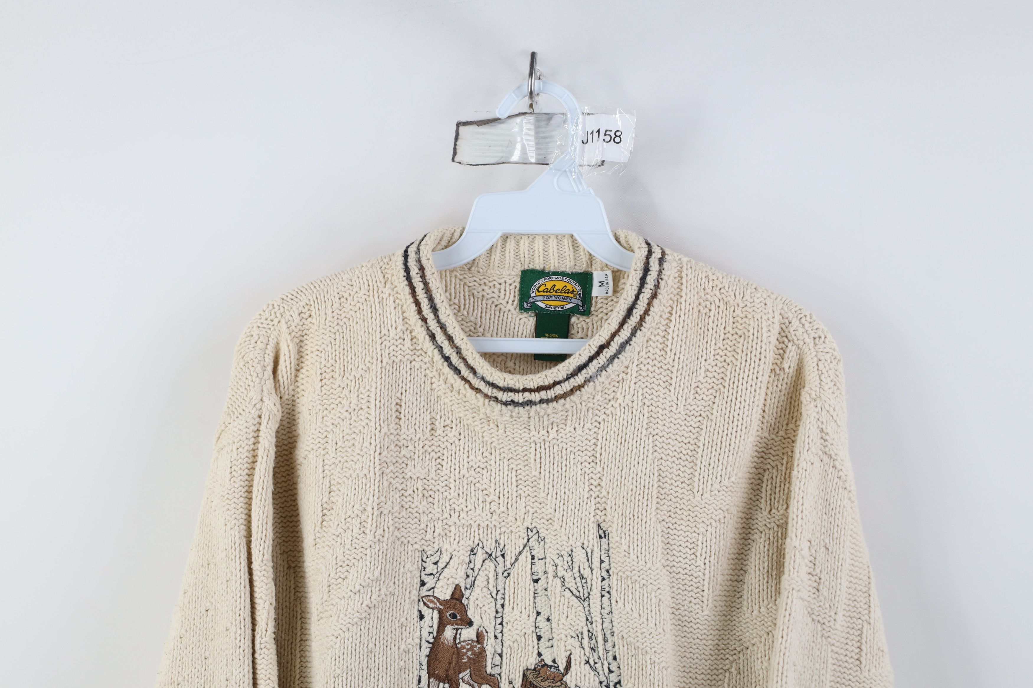 Cabelas Vintage 90s Cabelas Deer Raccoon Knit Sweater Cream USA Size M / US 6-8 / IT 42-44 - 2 Thumbnail