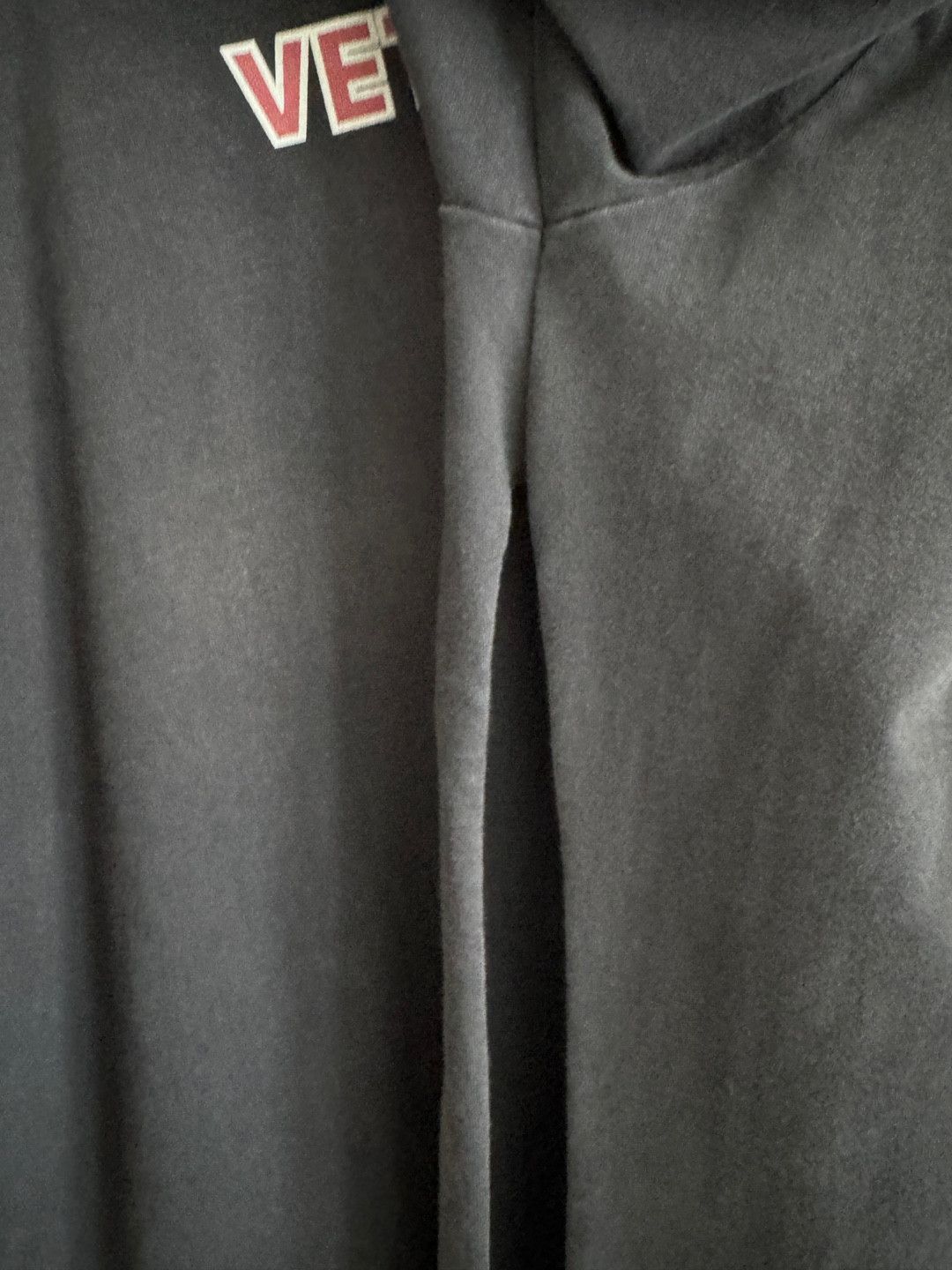 Vetements Vetements Black Printed Cotton Split Side Oversized T-Shirt Size US S / EU 44-46 / 1 - 6 Thumbnail