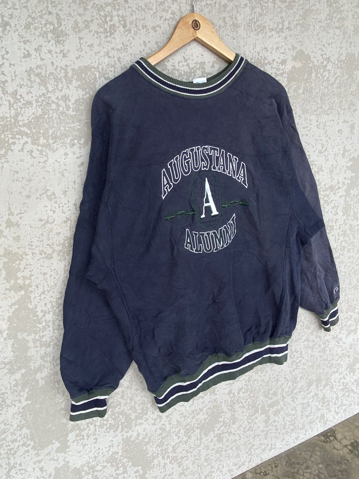 Other Vintage Champion Big Log Embroidered Sweatshirt NavyBlue Size US XL / EU 56 / 4 - 3 Thumbnail