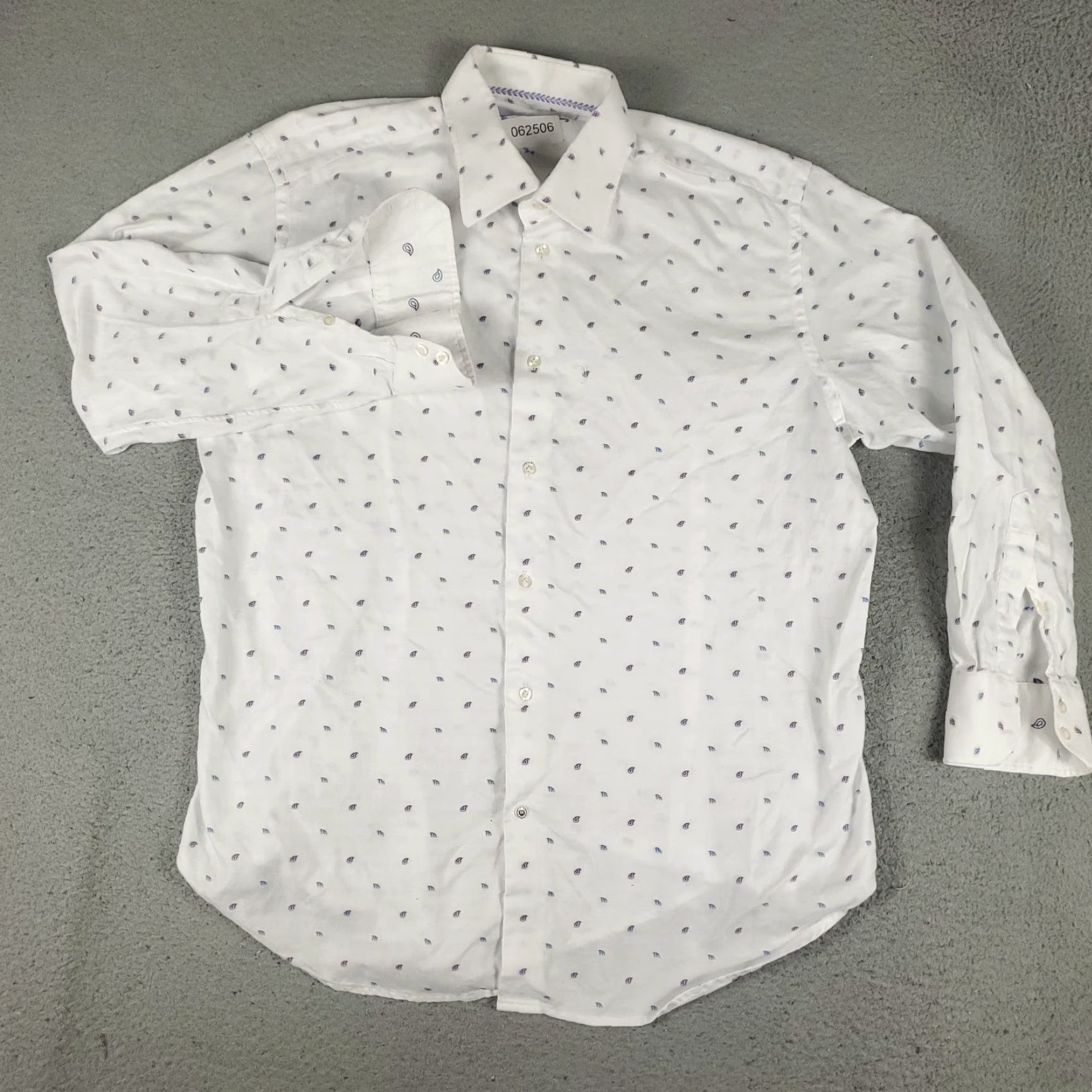 Robert Graham VINTAGE Robert Graham Shirt Mens XL 17 42 White Blue Embroidered Button-Up Long Sleeve Size US XL / EU 56 / 4 - 2 Thumbnail