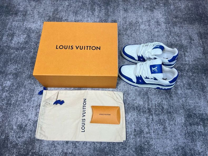 Louis Vuitton Louis Vuitton TRAINER white and blue embossed presbyopic s Size US 6 / EU 39 - 1 Thumbnail