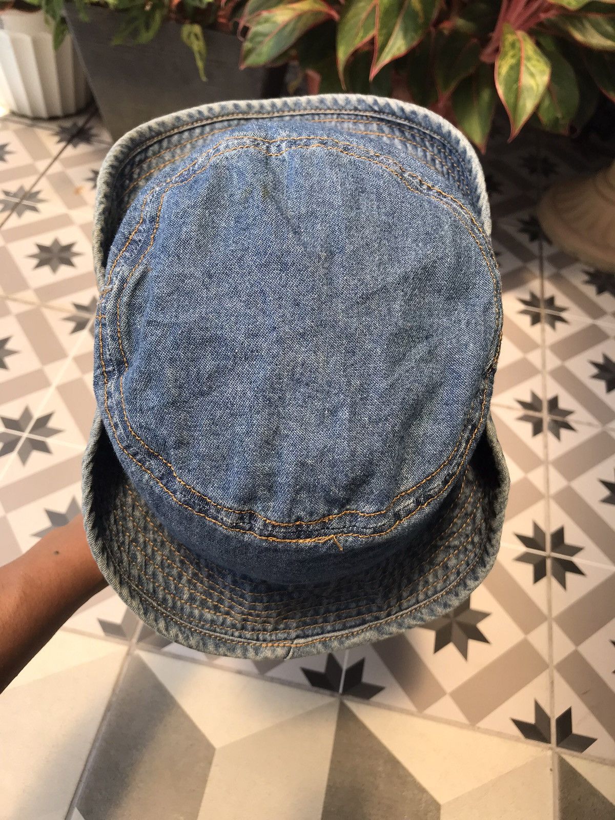 Disney × Japanese Brand ( YOUTH ) MICKEY MOUSE BUCKET HAT CAP HAT BY TOKYO DISNEY Size ONE SIZE - 6 Thumbnail