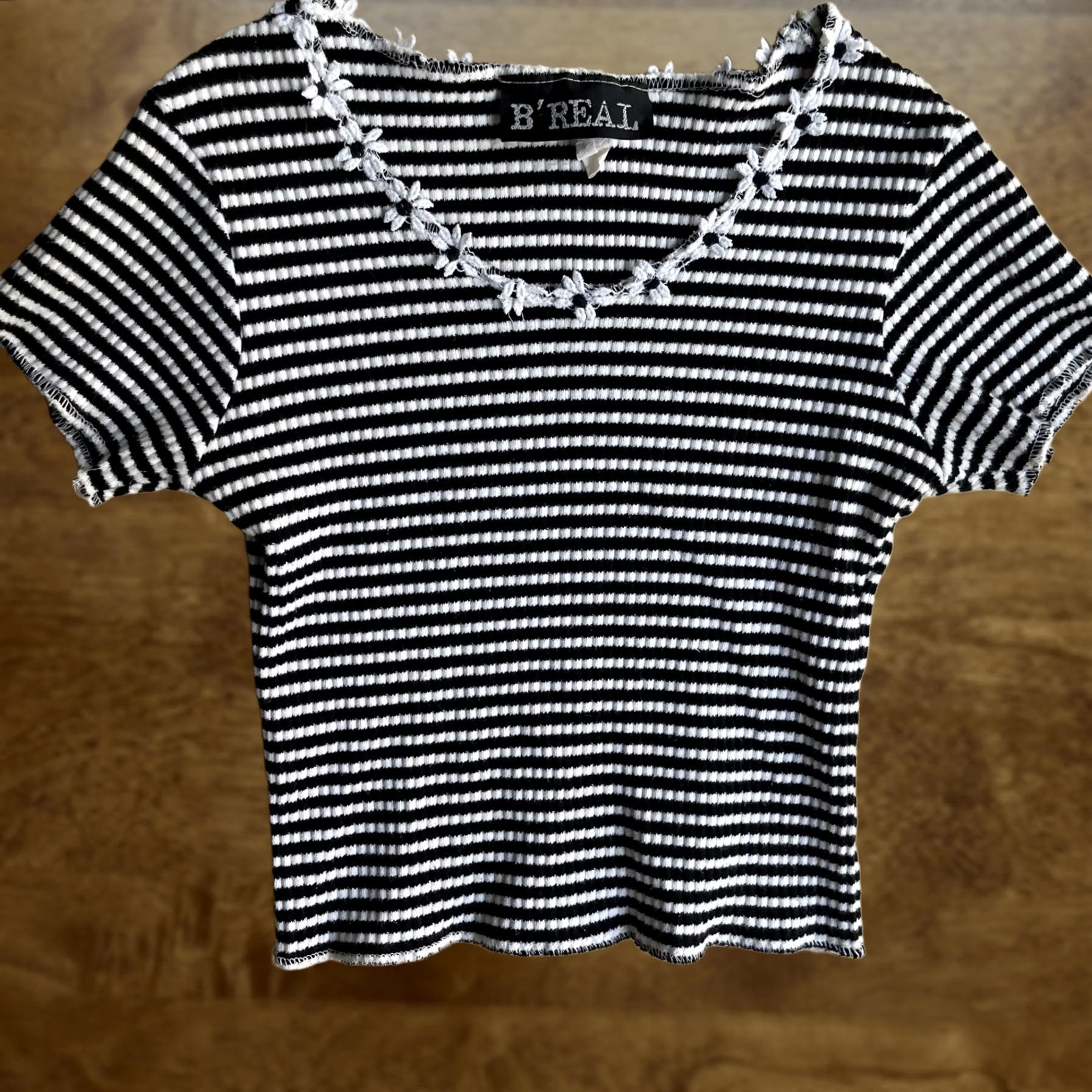 Vintage VINTAGE B'REAL Shirt Juniors S Black White Striped Cropped Ruffle Scoop Neck Top Size S / US 4 / IT 40 - 1 Thumbnail