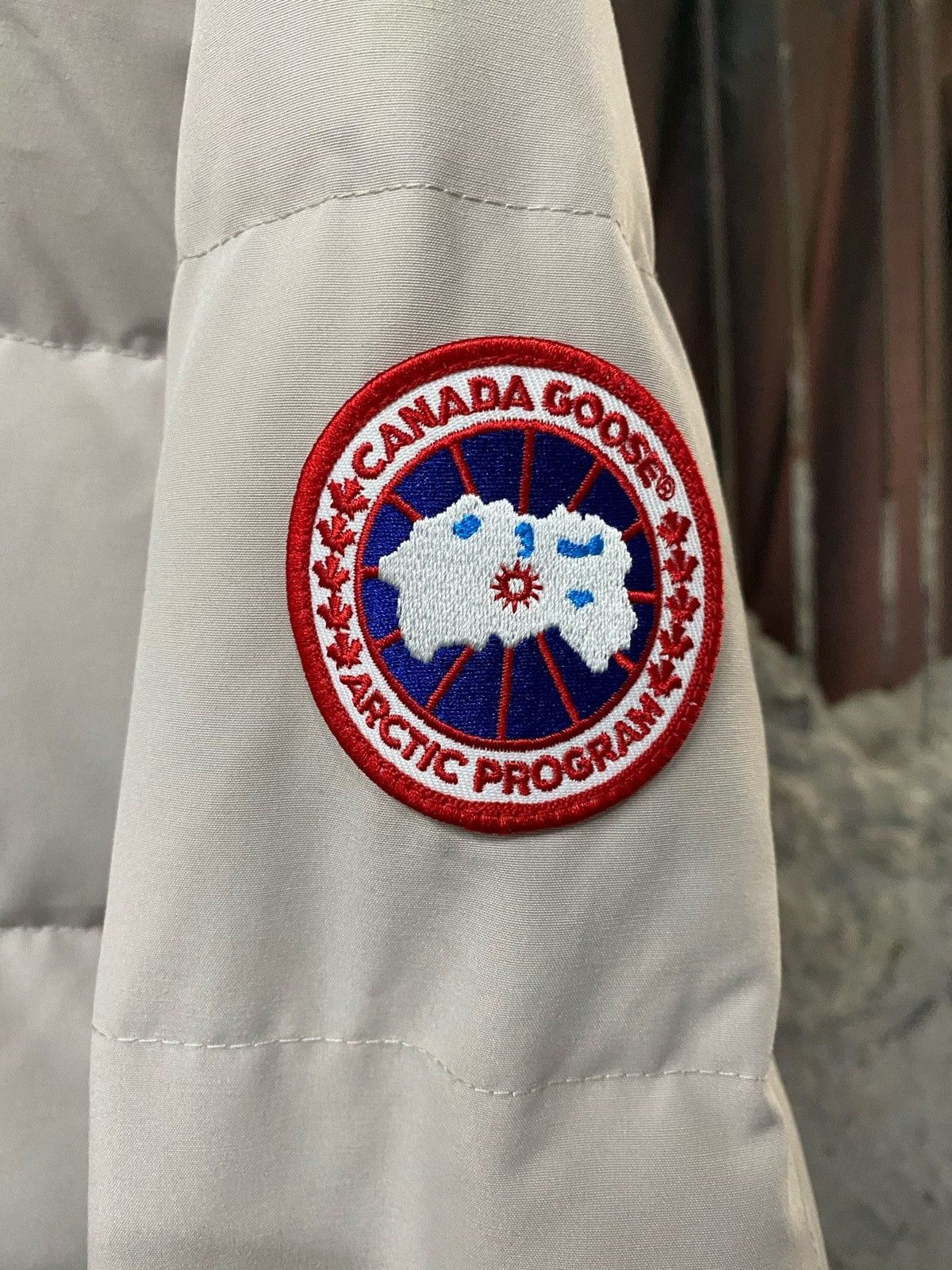 Canada Goose Canada Goose Carson Parka Size M / US 6-8 / IT 42-44 - 4 Thumbnail