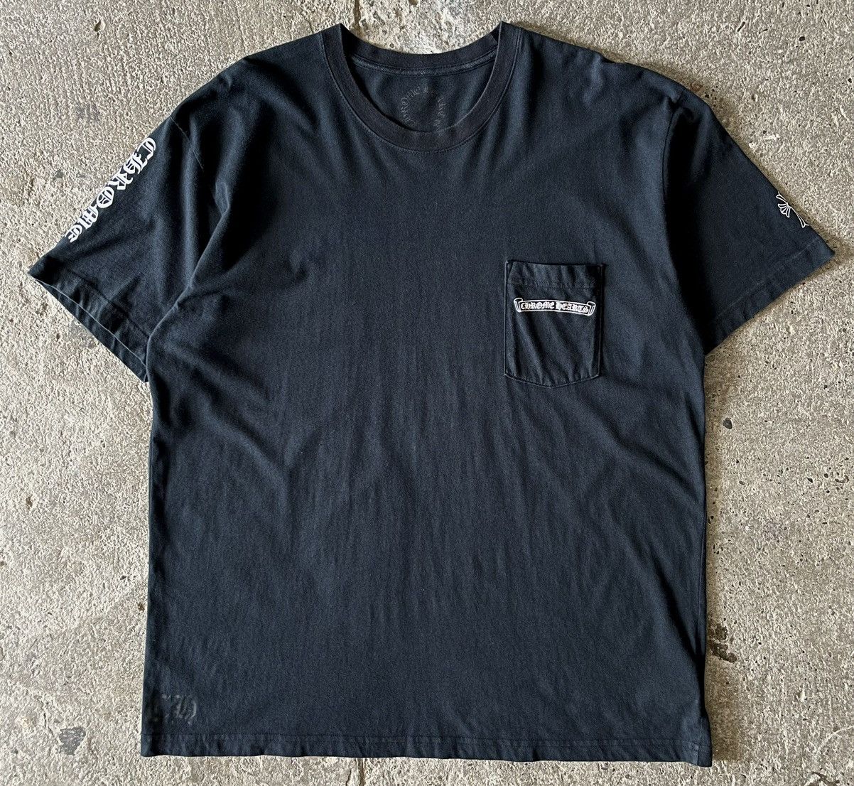 在庫少◆送料込♪【Chrome Hearts】cemetery print Tshirt black Buy Chrome Hearts Cross T-Shirt 'Black/Multicolor' - 1383