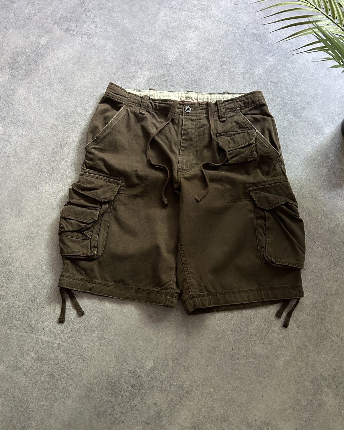 Gap × Japanese Brand × Vintage Vintage Gap Cargo Multi-pocket shorts mens japan style Size US 34 / EU 50 - 1 Thumbnail
