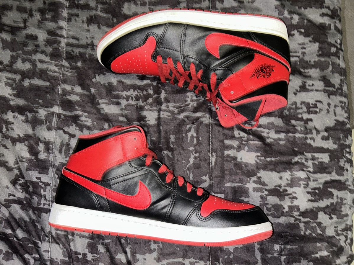 Nike Jordan 1 Mid Alternate Bred (2022) – Men’s US 12.5 Size US 12.5 / EU 45-46 - 3 Thumbnail