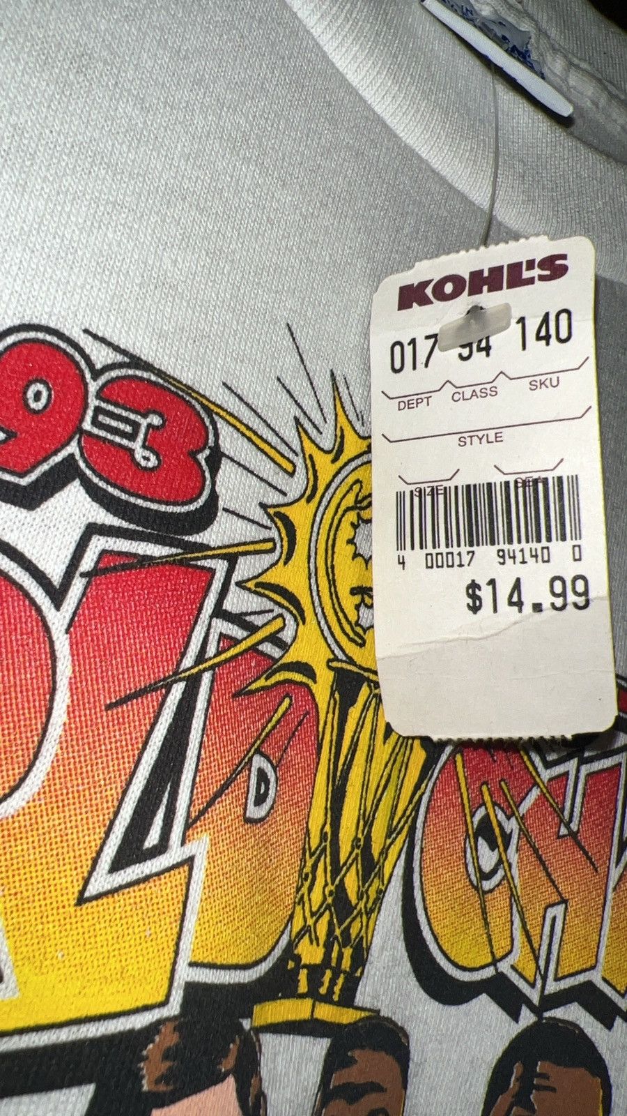 Vintage Vintage 1993 bulls three peat championship shirt comic style Size US L / EU 52-54 / 3 - 3 Thumbnail
