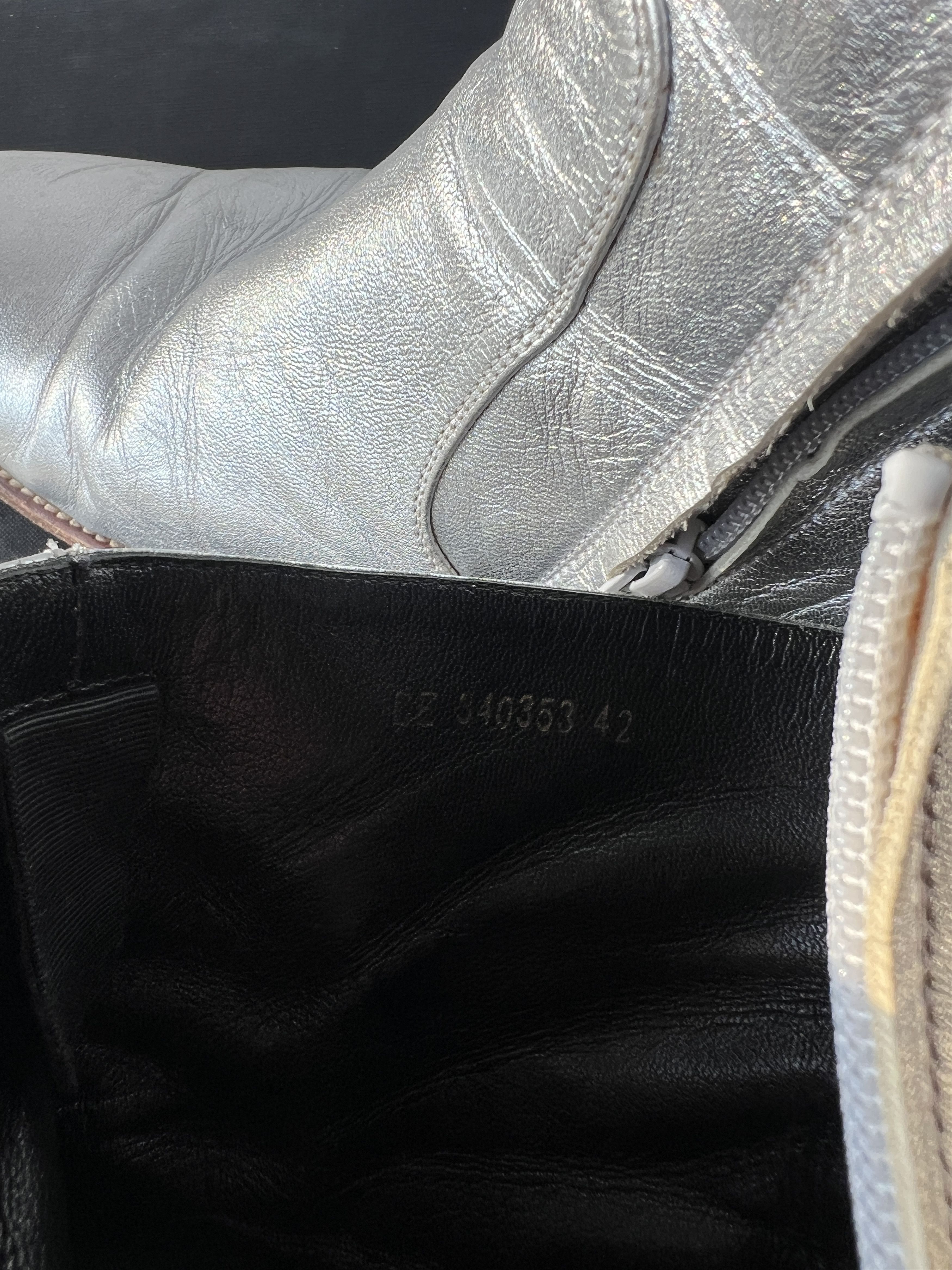 Hedi Slimane × Saint Laurent Paris SAINT LAURENT ORIGINAL WYATT METALLIC SILVER BOOT 42 Size US 9 / EU 42 - 9 Thumbnail
