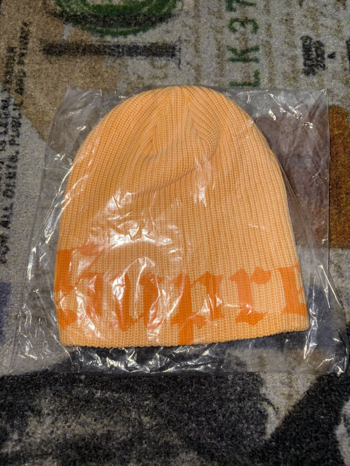 Supreme Supreme Old English Printed Beanie Size ONE SIZE - 1 Thumbnail