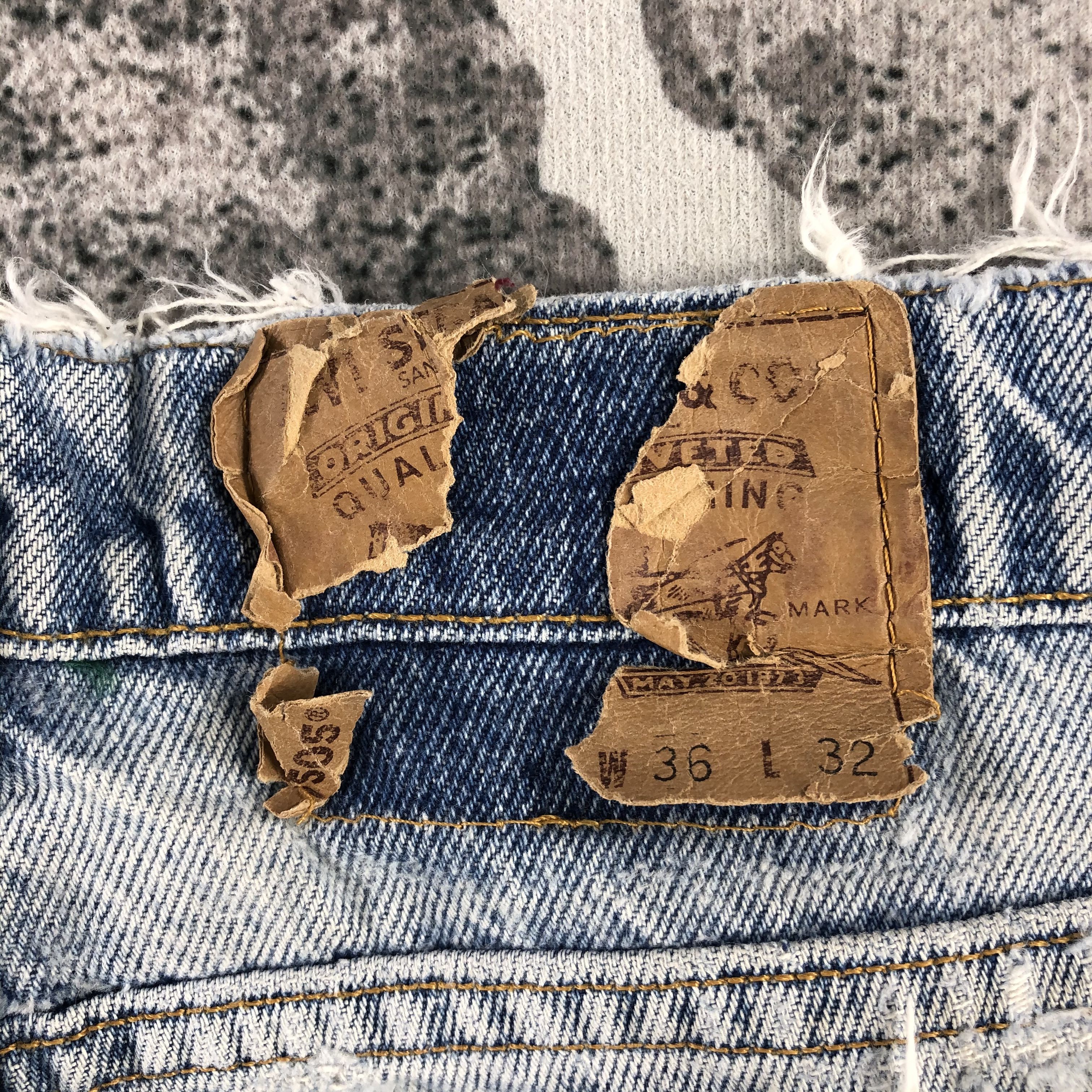 Levi's Vintage 90s Levis 505 Jeans Distressed Denim KJ977 Size US 35 - 5 Thumbnail