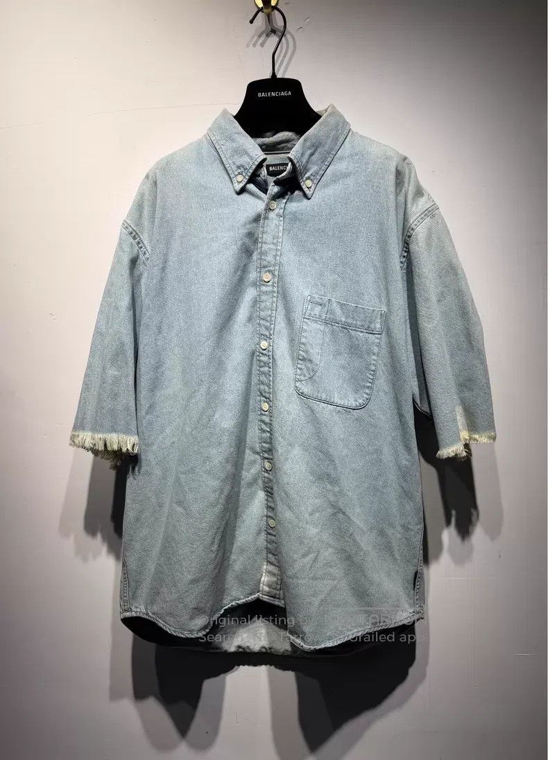 Balenciaga Balenciaga size 39 Short Sleeve Denim Letter Printed Shirt Size US S / EU 44-46 / 1 - 1 Thumbnail