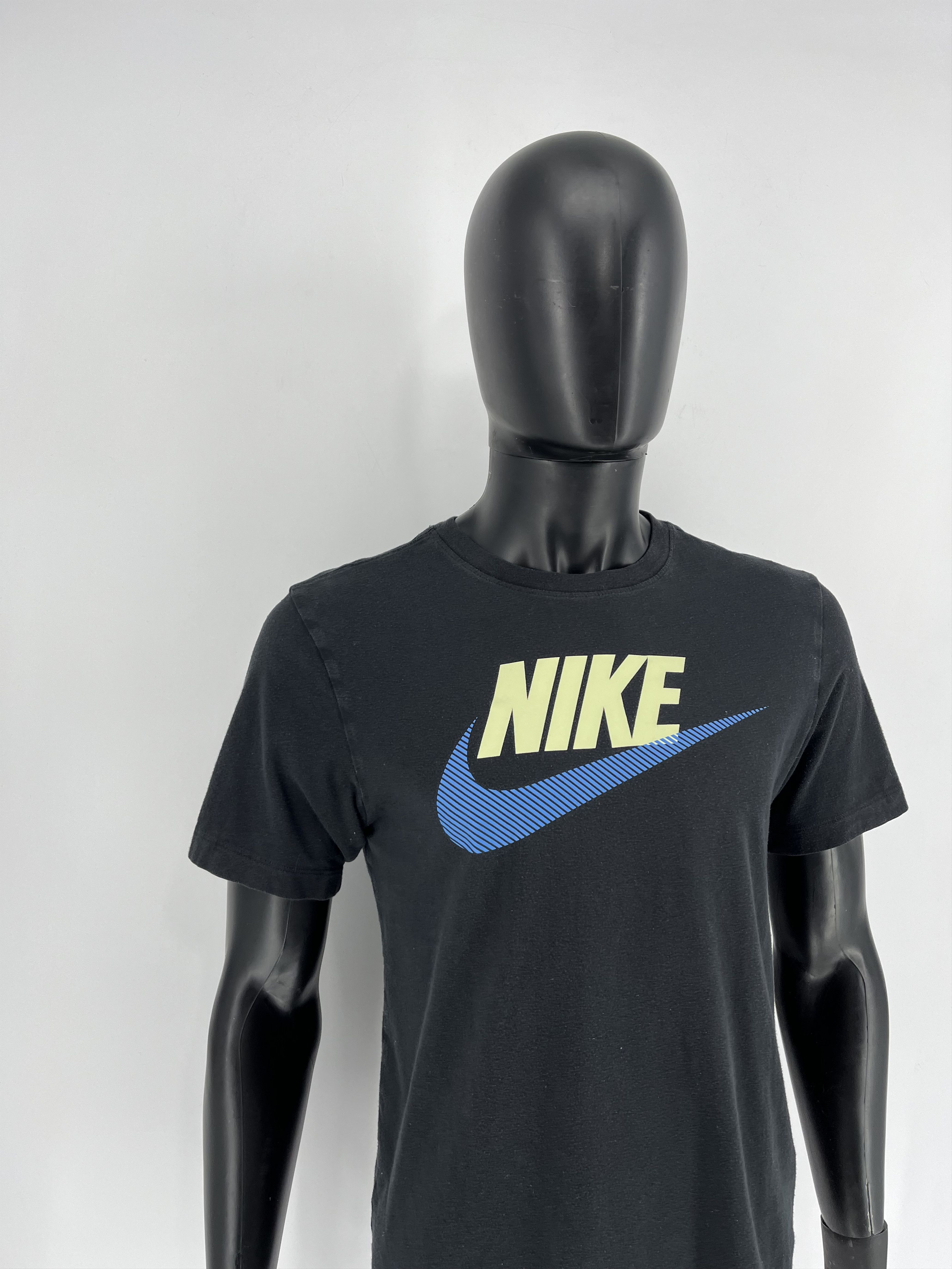 Nike × Vintage Vintage Y2K Nike Center Swoosh Logo T-Shirt Size US S / EU 44-46 / 1 - 3 Thumbnail