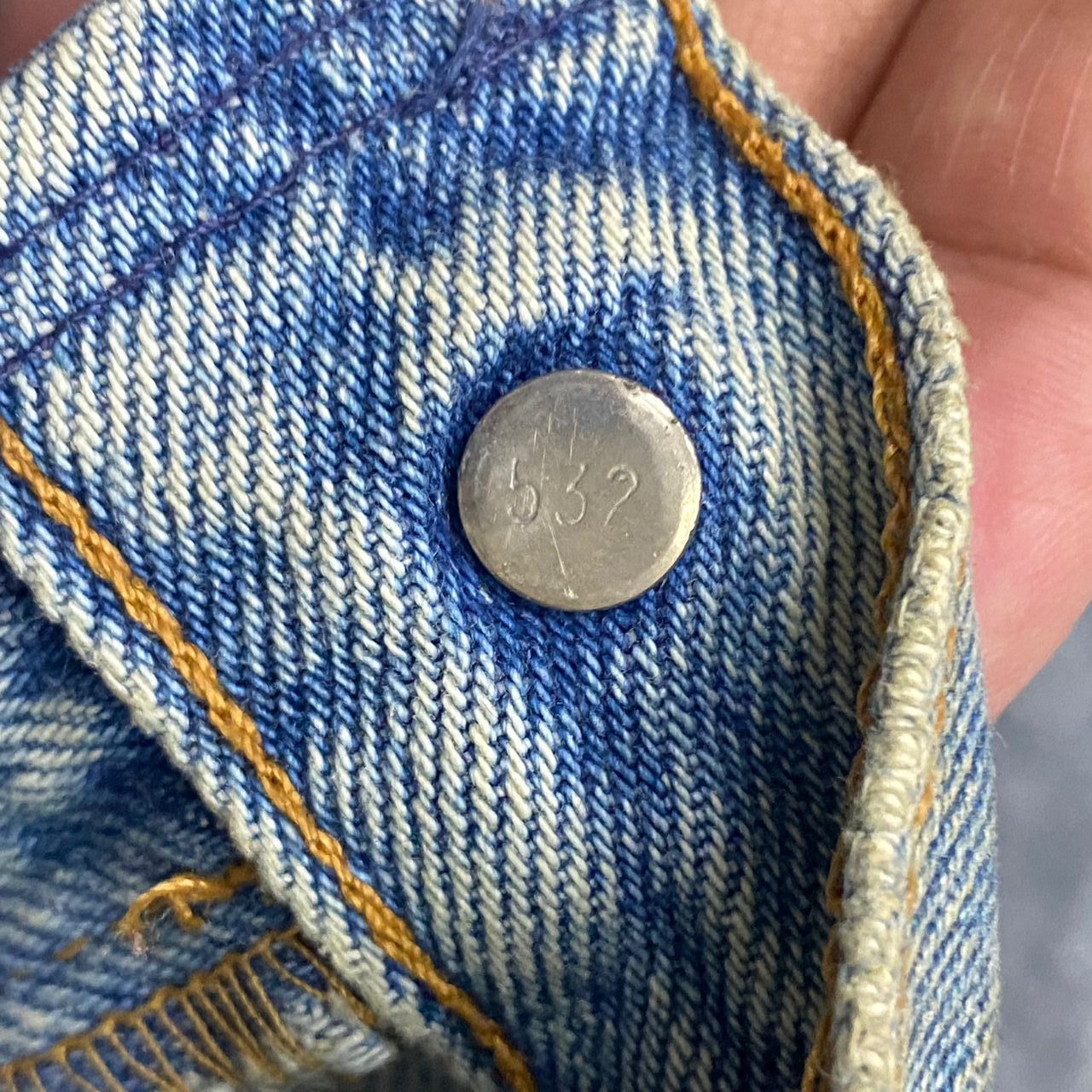 Levi's Vintage 90s Levis 501 Distressed denim Kurt Cobain Style Size US 33 - 18 Thumbnail