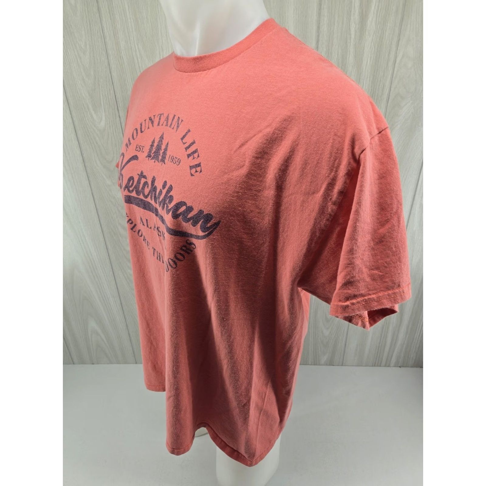 Gildan Alaska Outpost Ketchikan Coral T-shirt Adult XL Gildan T-Shirt Crew Neck Short Sleeve Pink Cotton Blend Graphic Print Men Regular Fit Vintage: No Size US XL / EU 56 / 4 - 5 Thumbnail